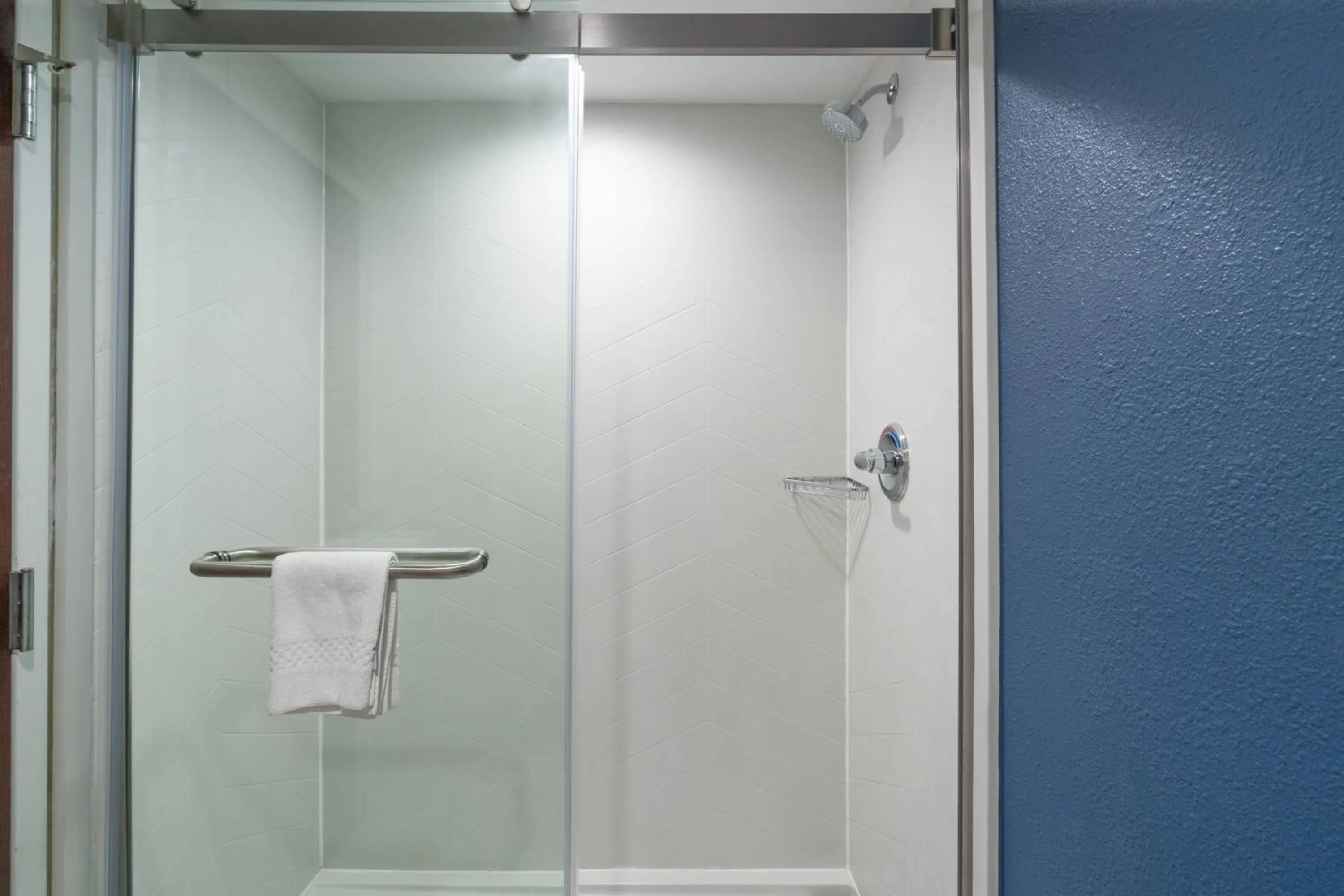 Bathroom in Fairfield Inn & Suites Memphis I-240 & Perkins