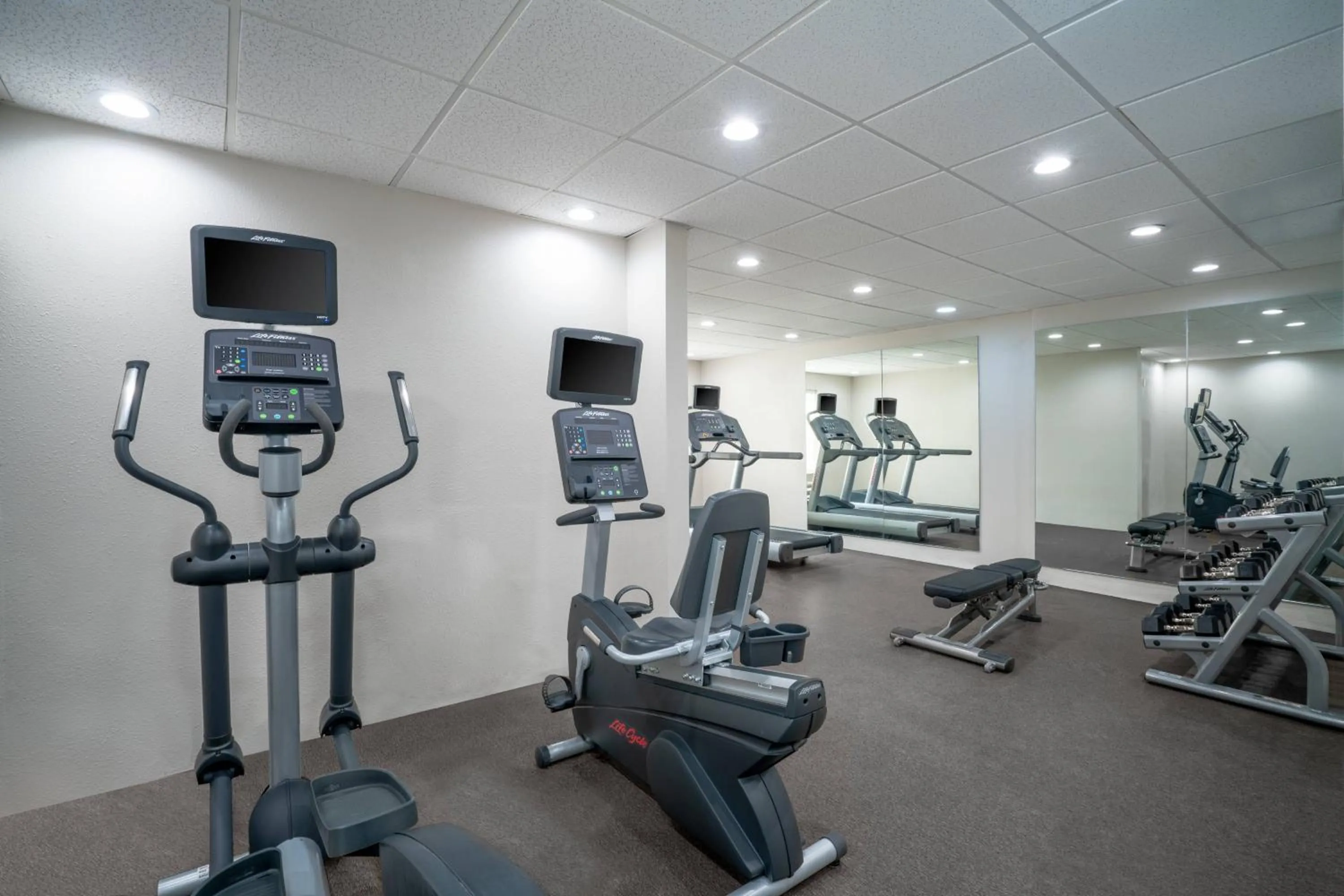 Fitness centre/facilities in Fairfield Inn & Suites Memphis I-240 & Perkins