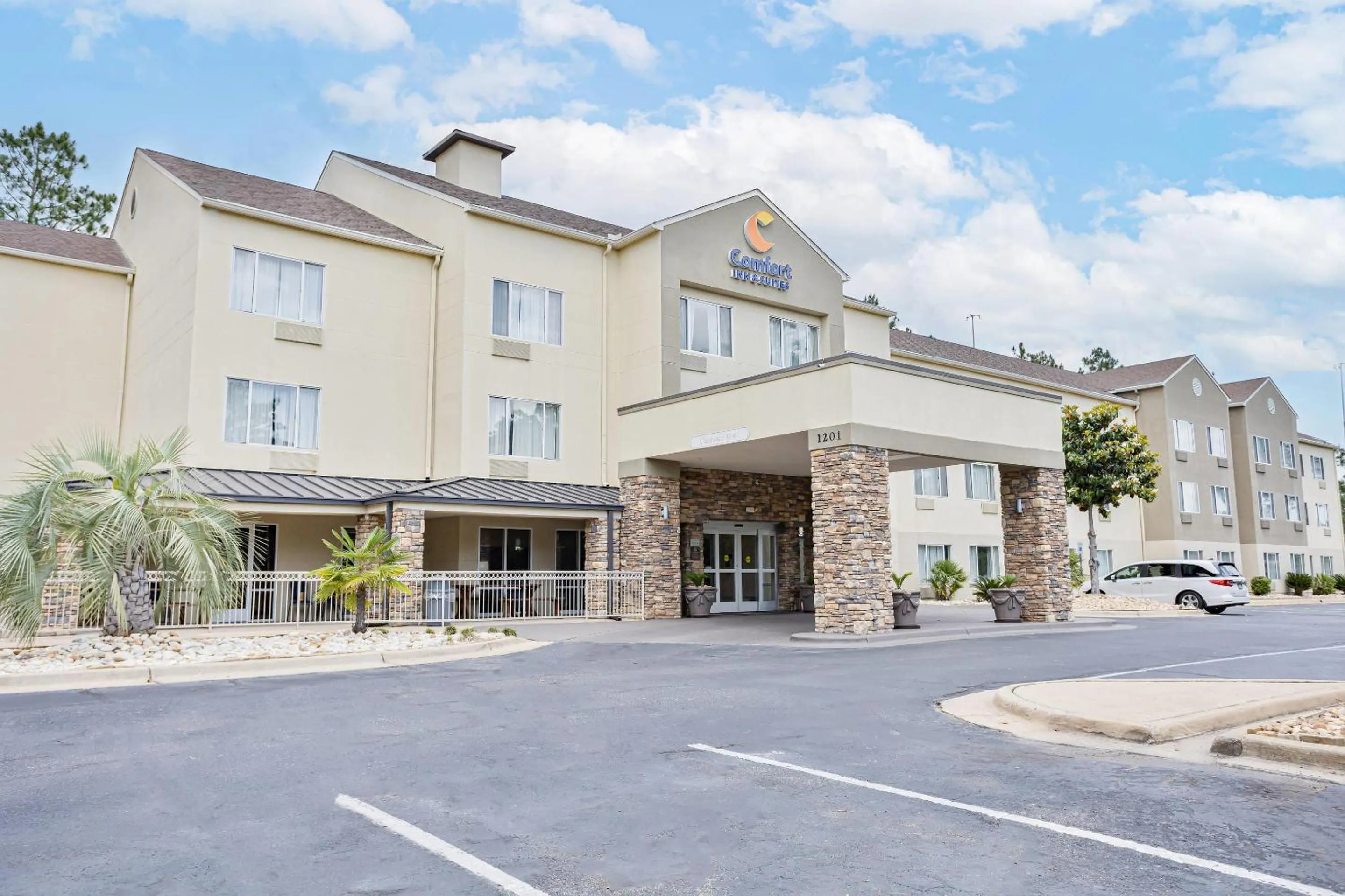 Property building in Comfort Inn & Suites Montgomery East Carmichael Rd