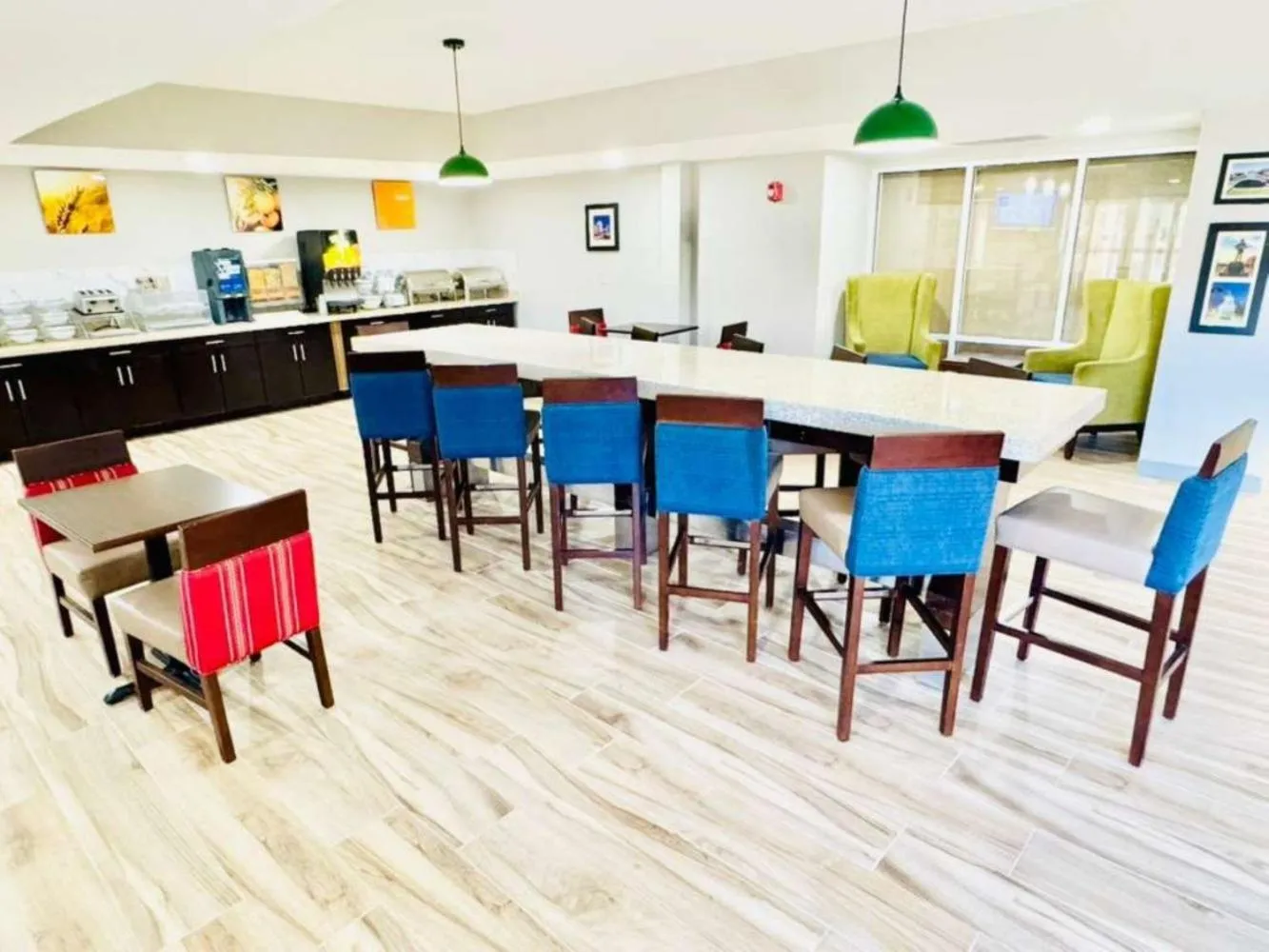 Breakfast in Comfort Inn & Suites Montgomery East Carmichael Rd