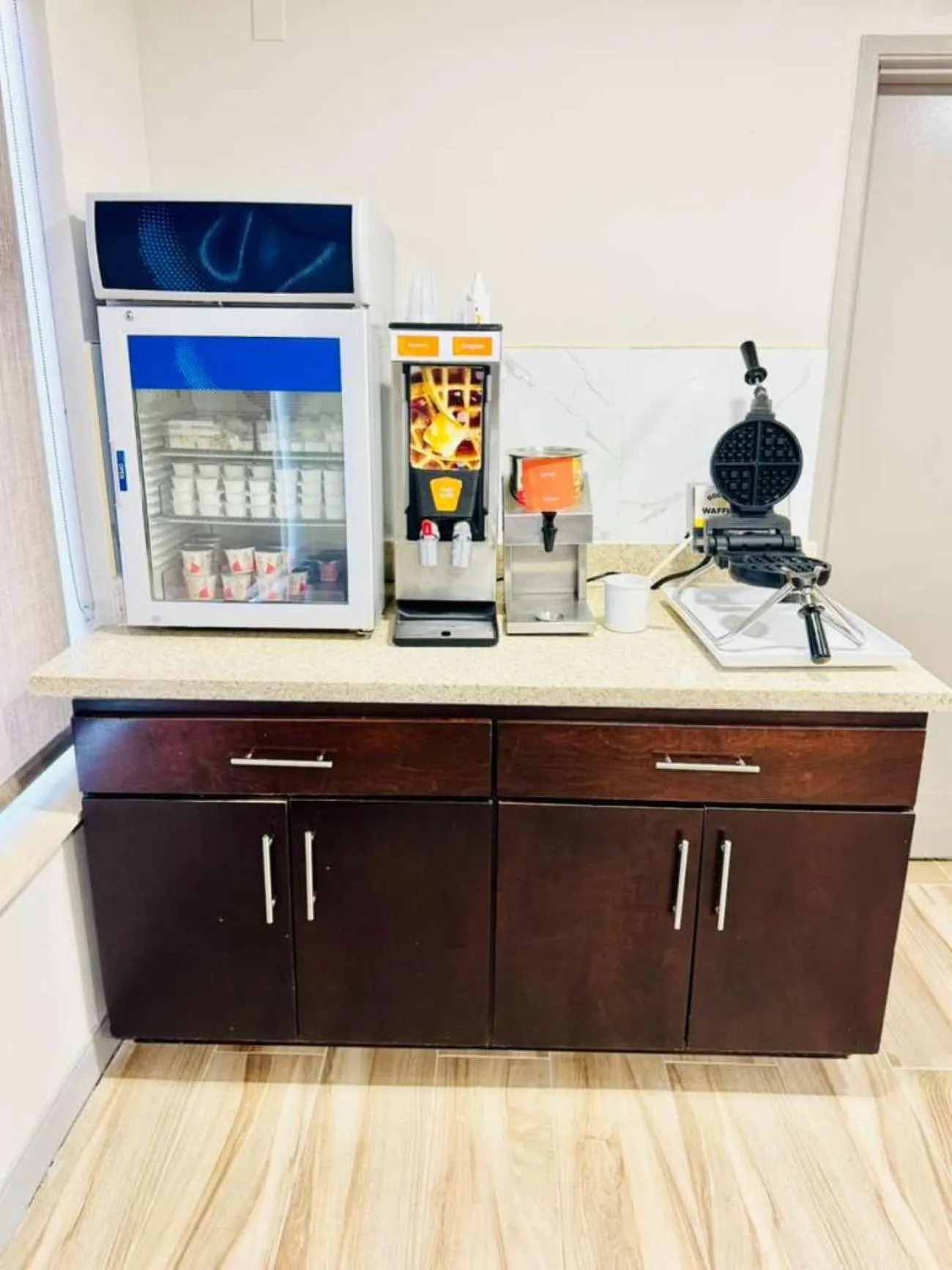 Buffet breakfast in Comfort Inn & Suites Montgomery East Carmichael Rd