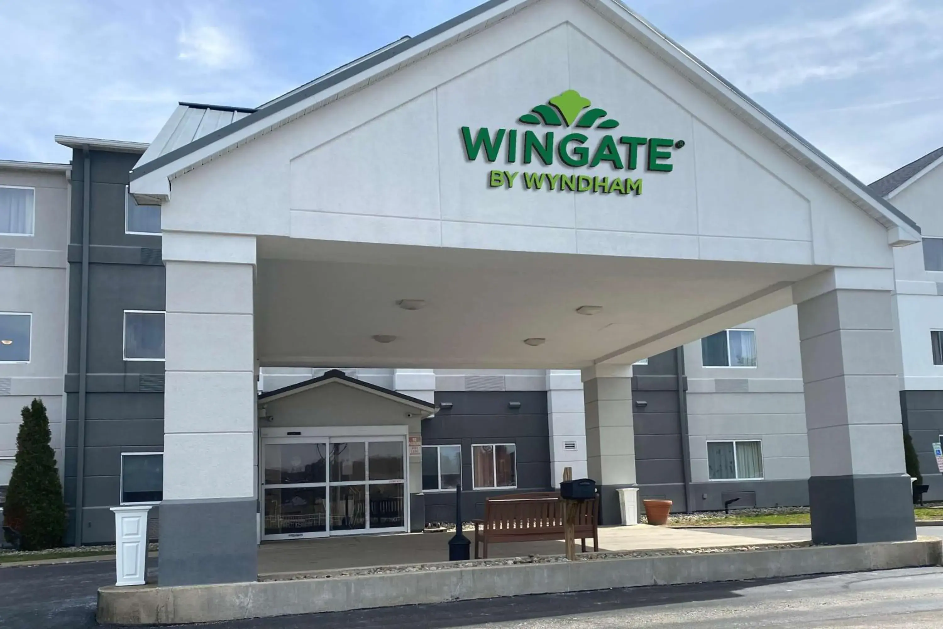 Property building in Wingate by Wyndham Uniontown Property building in Wingate by Wyndham Uniontown