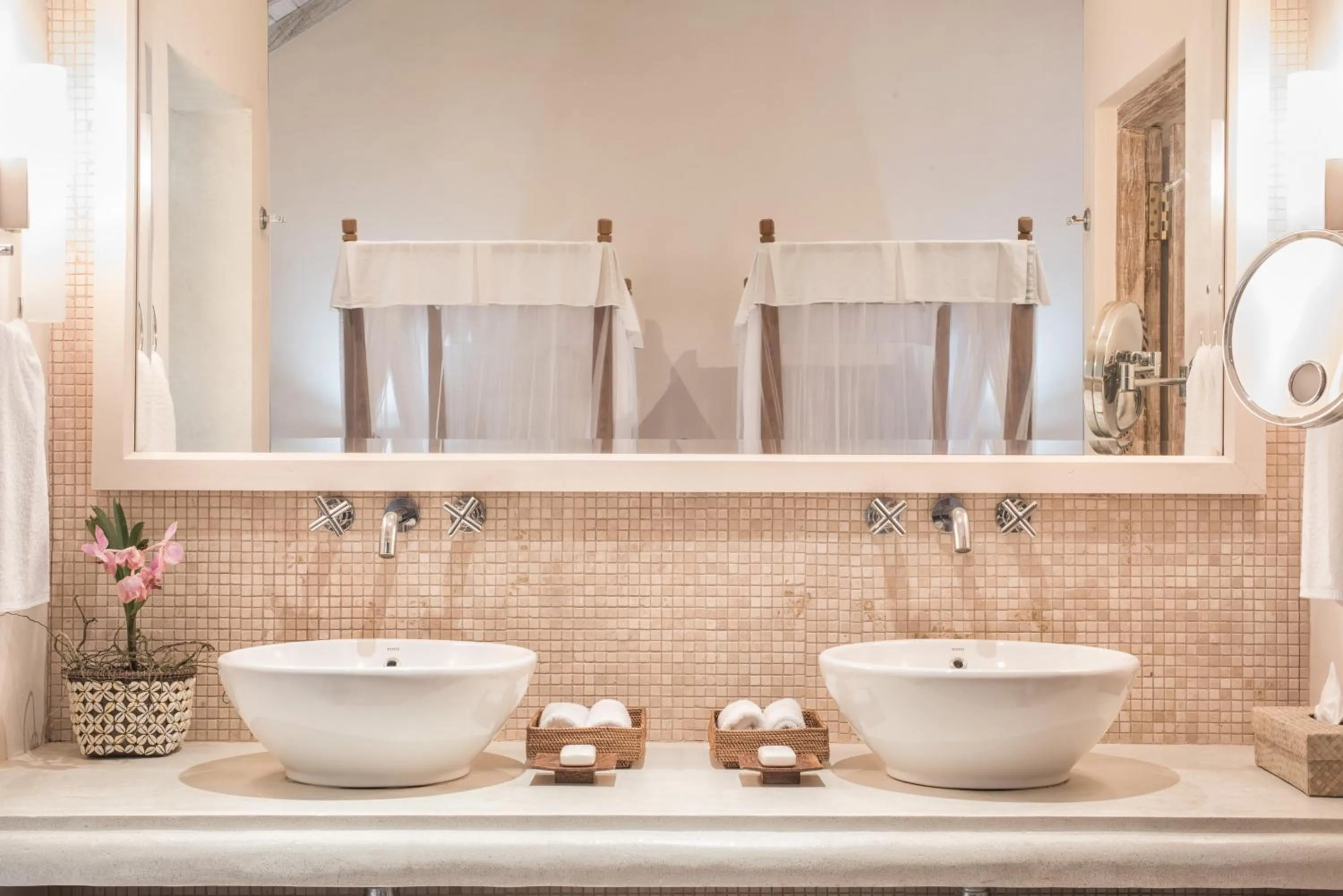 Bathroom in 20 Middle Street