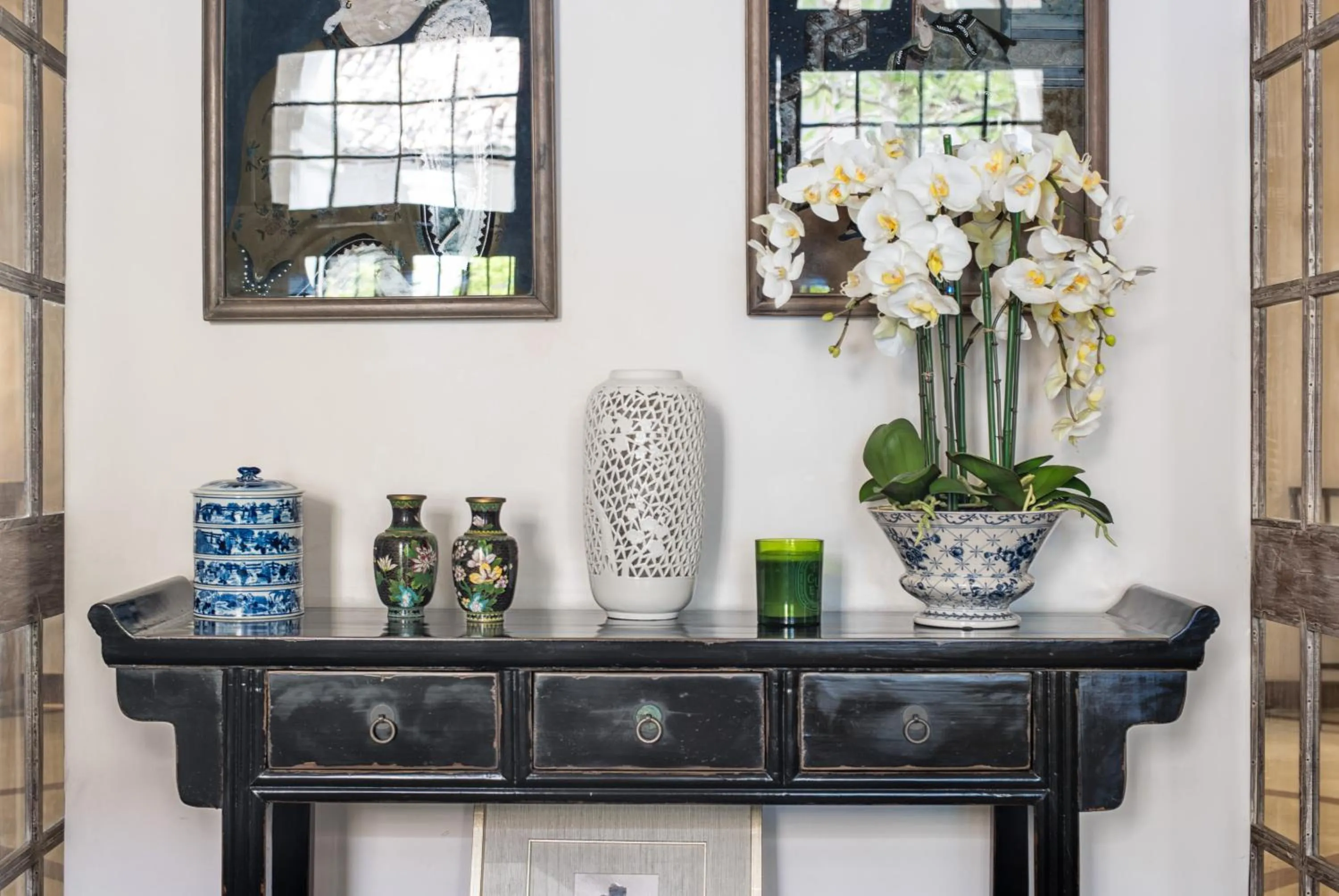 Decorative detail in 20 Middle Street