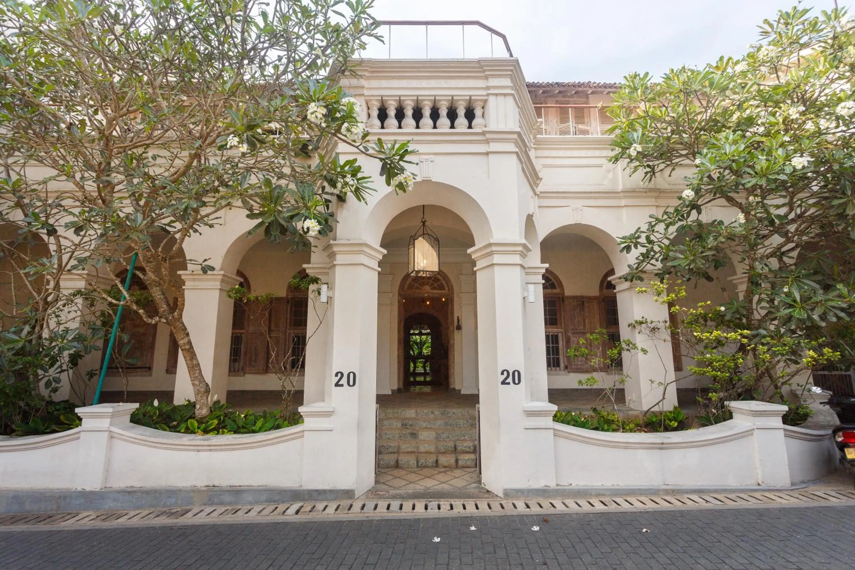 Facade/entrance in 20 Middle Street