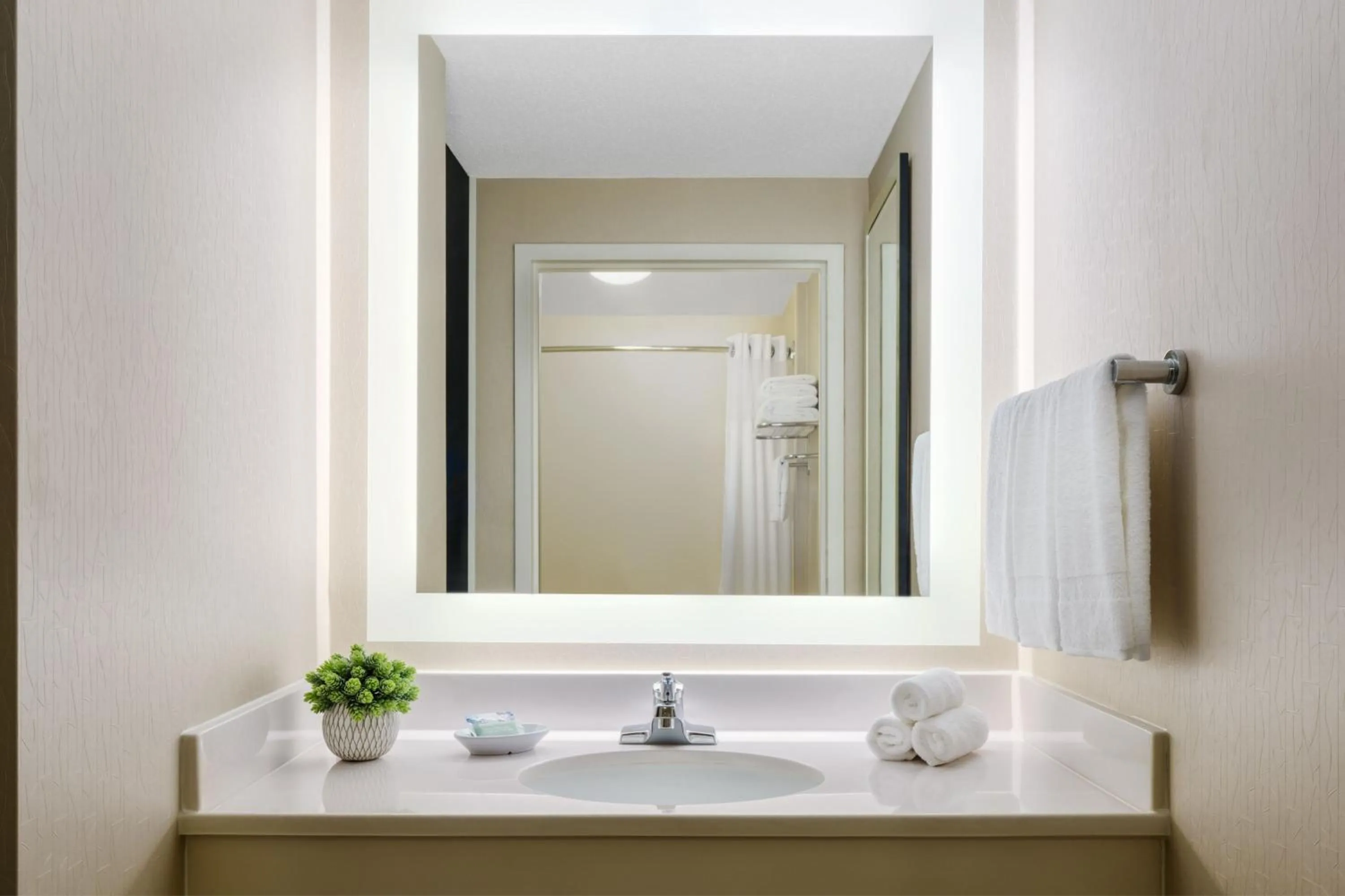 Bathroom in SpringHill Suites Manchester-Boston Regional Airport