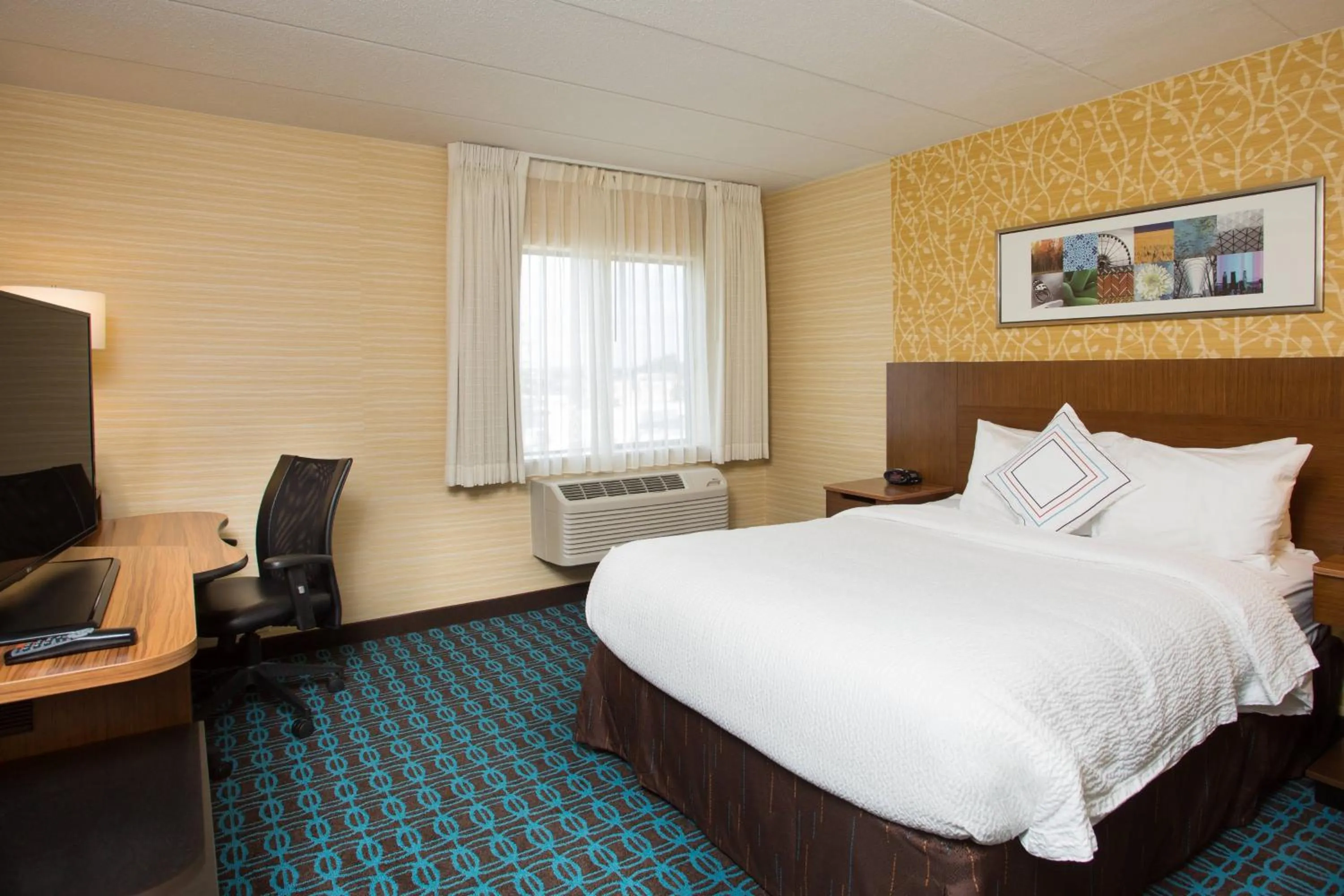 Photo of the whole room, Bed in Fairfield Inn Manchester - Boston Regional Airport