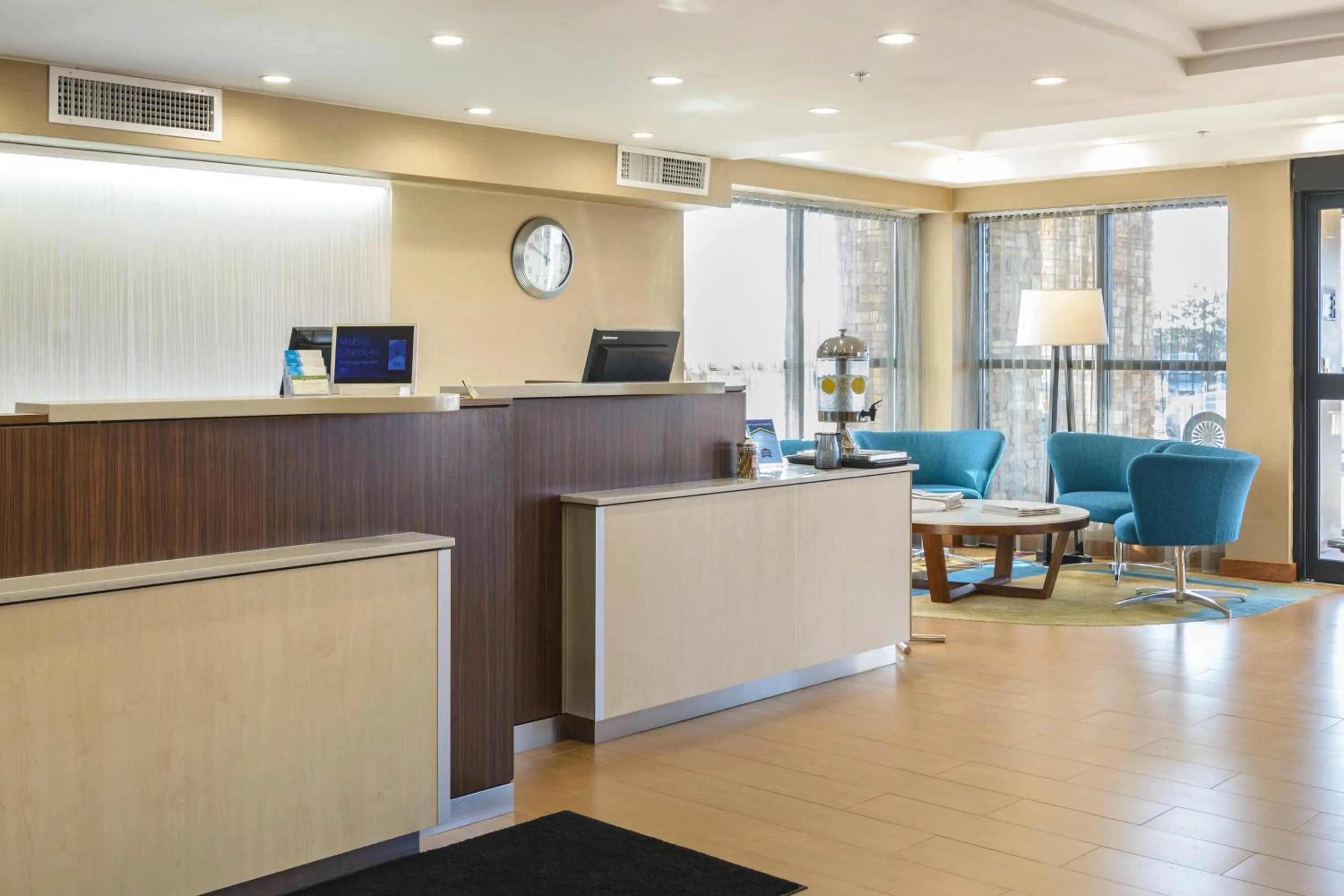 Lobby or reception in Fairfield Inn Manchester - Boston Regional Airport