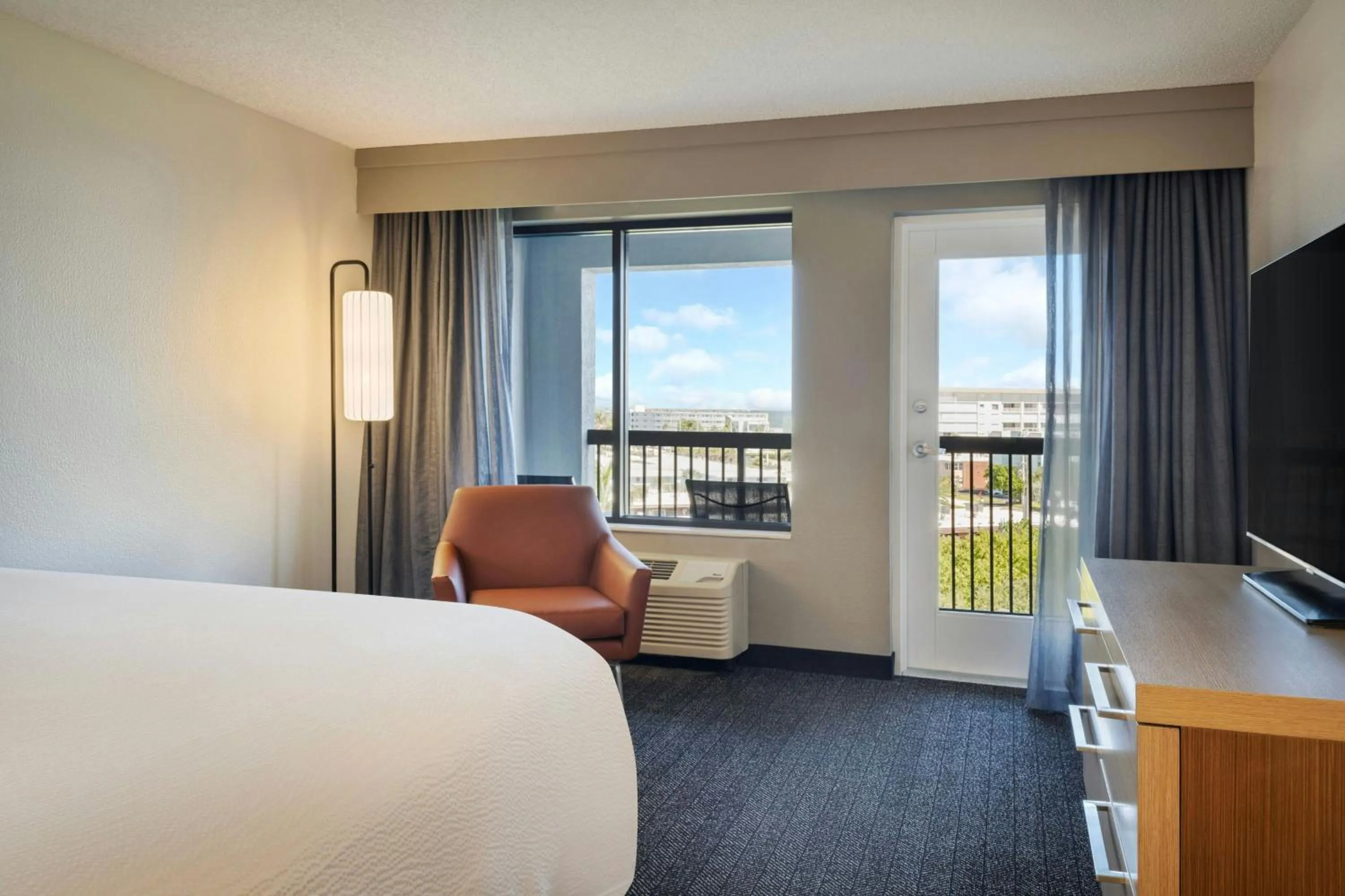 Photo of the whole room, Bed in Courtyard by Marriott Cocoa Beach Cape Canaveral