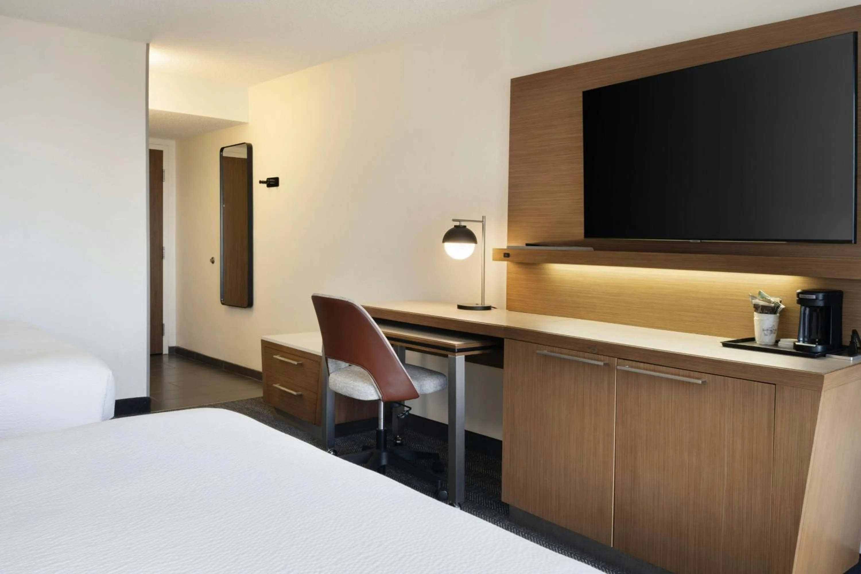 Photo of the whole room, Bed in Courtyard by Marriott Cocoa Beach Cape Canaveral