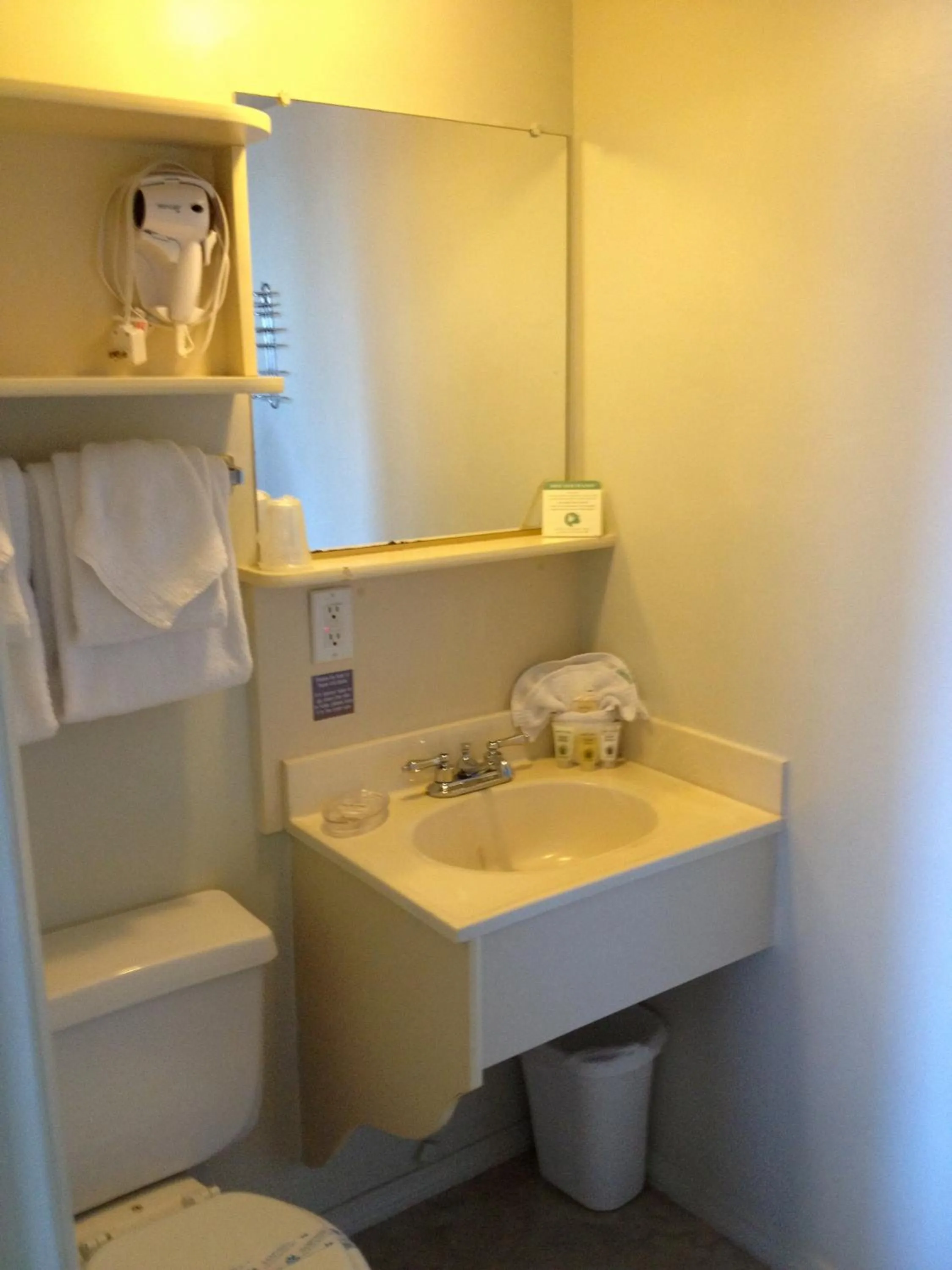 Bathroom in Bayfront Inn