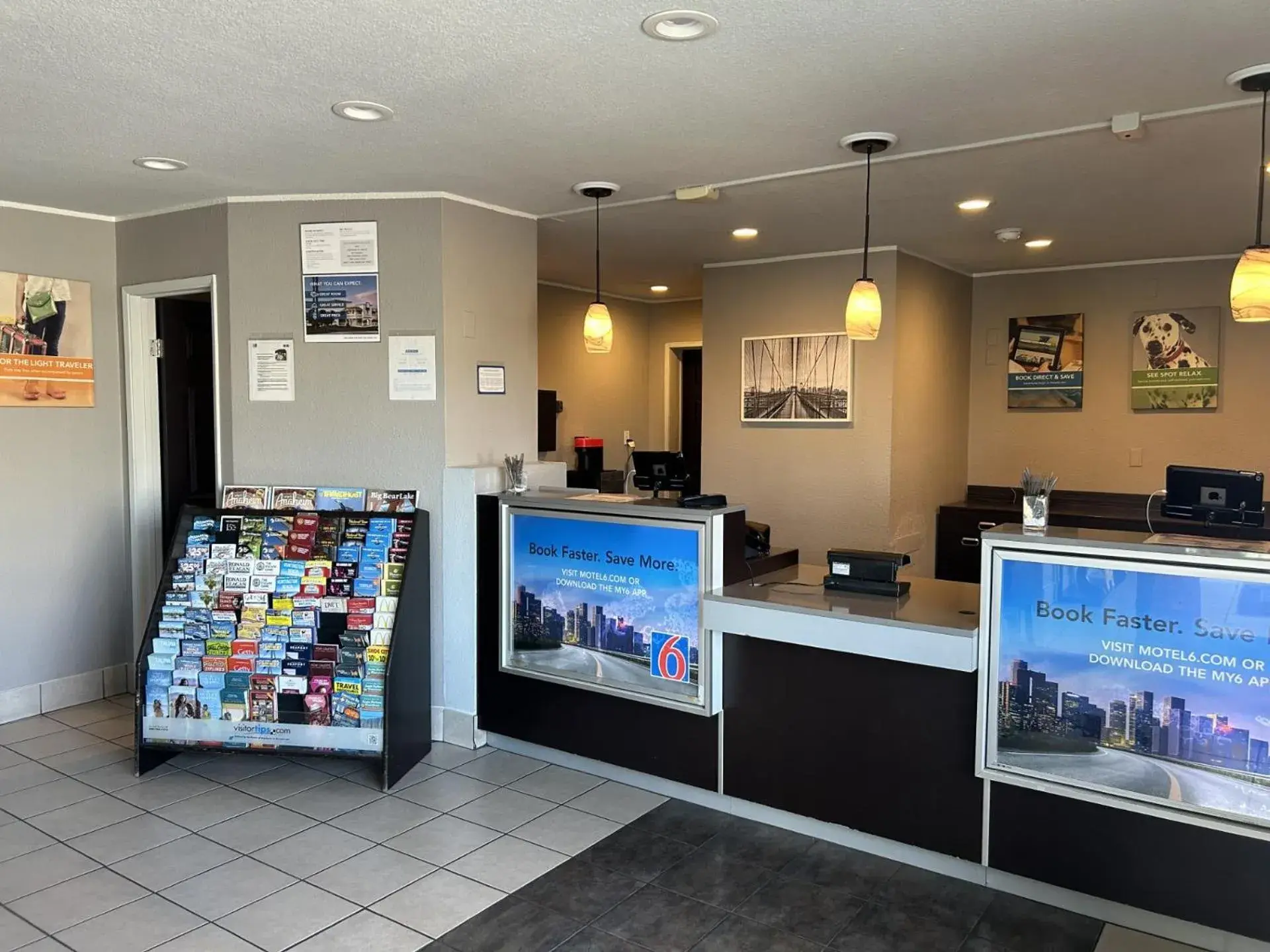 Lobby or reception in Motel 6-Stanton, CA- Anaheim West Lobby or reception in Motel 6-Stanton, CA- Anaheim West