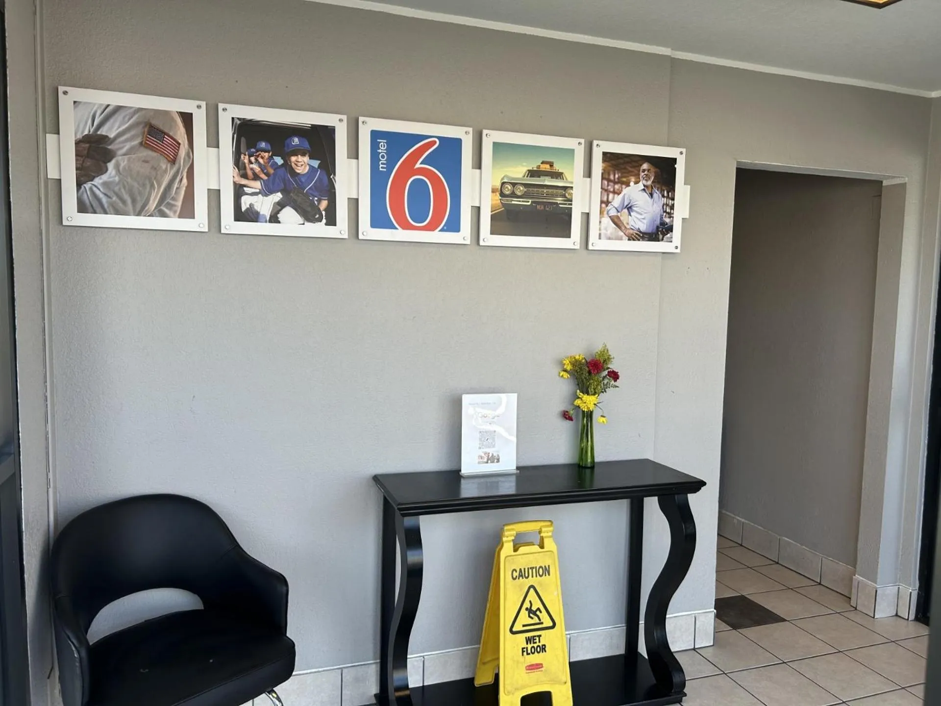 Property building in Motel 6-Stanton, CA- Anaheim West