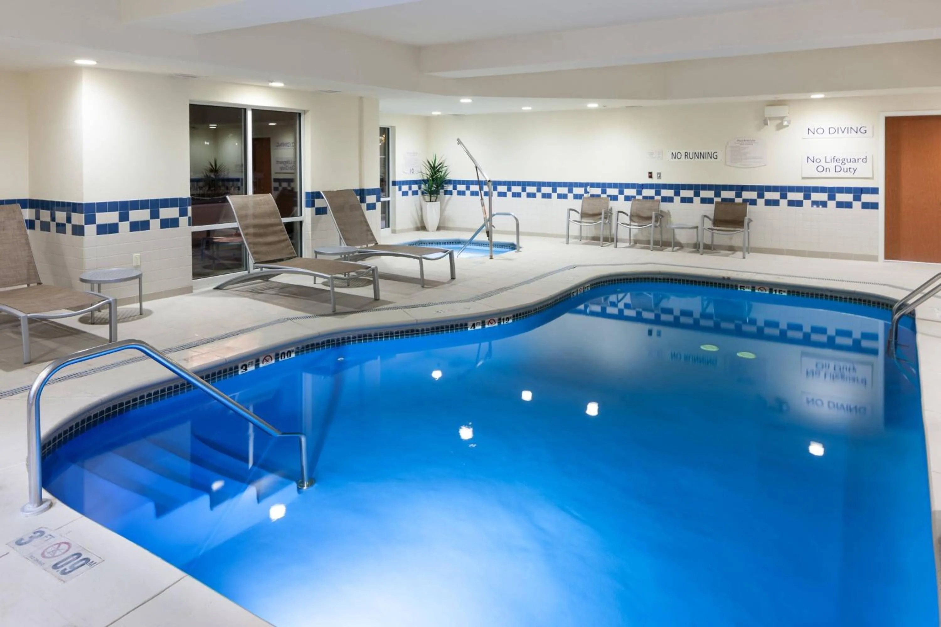 Swimming pool in Fairfield by Marriott Ruston