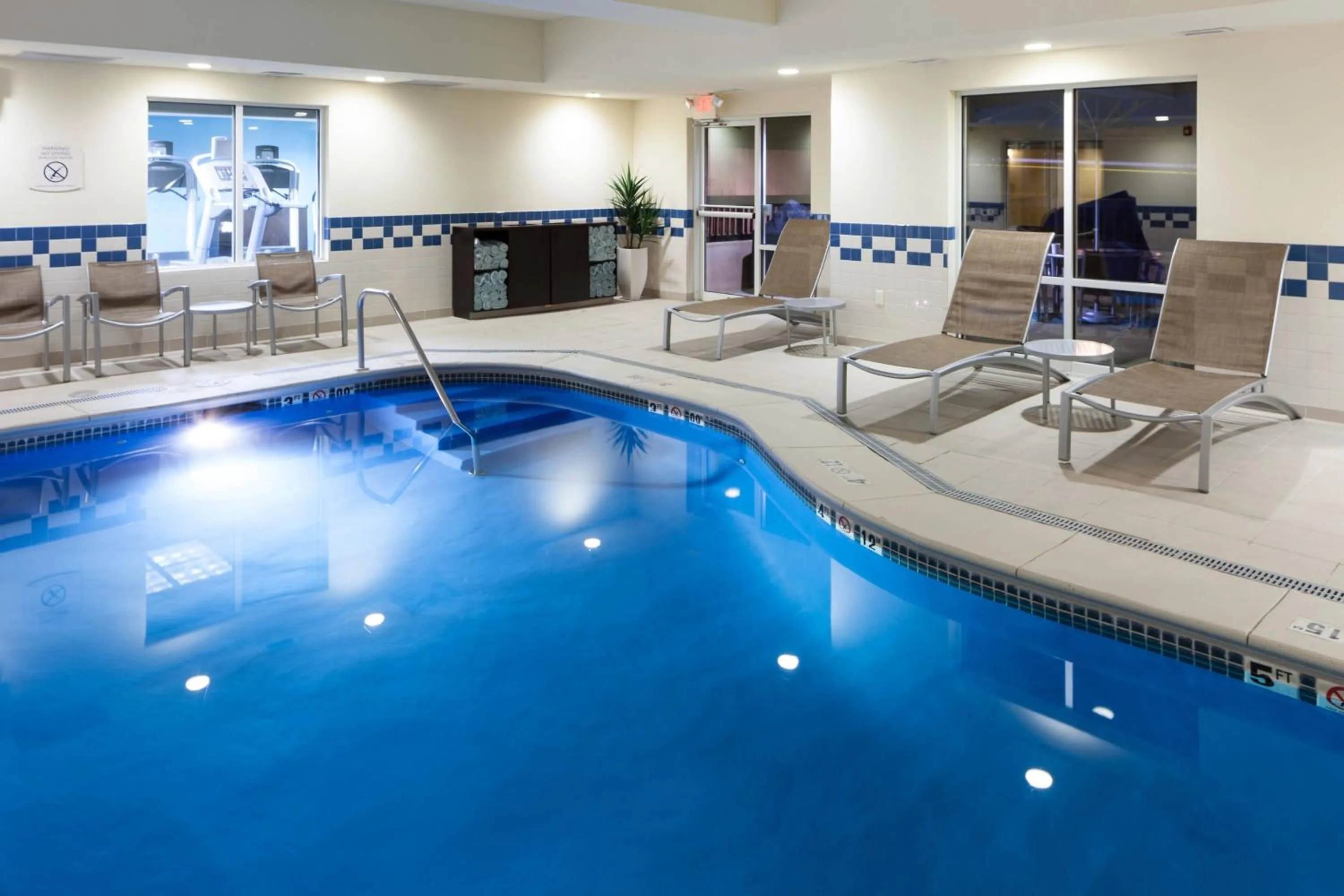 Swimming pool in Fairfield by Marriott Ruston