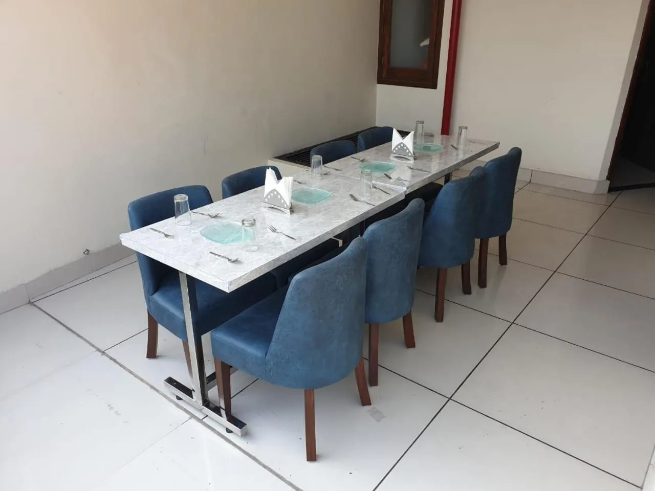 Restaurant/places to eat in Hotel Malhotra inn 50 Meter from Golden Temple