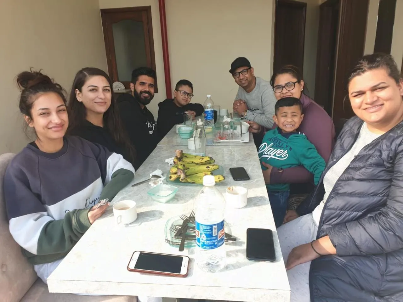 People in Hotel Malhotra inn 50 Meter from Golden Temple