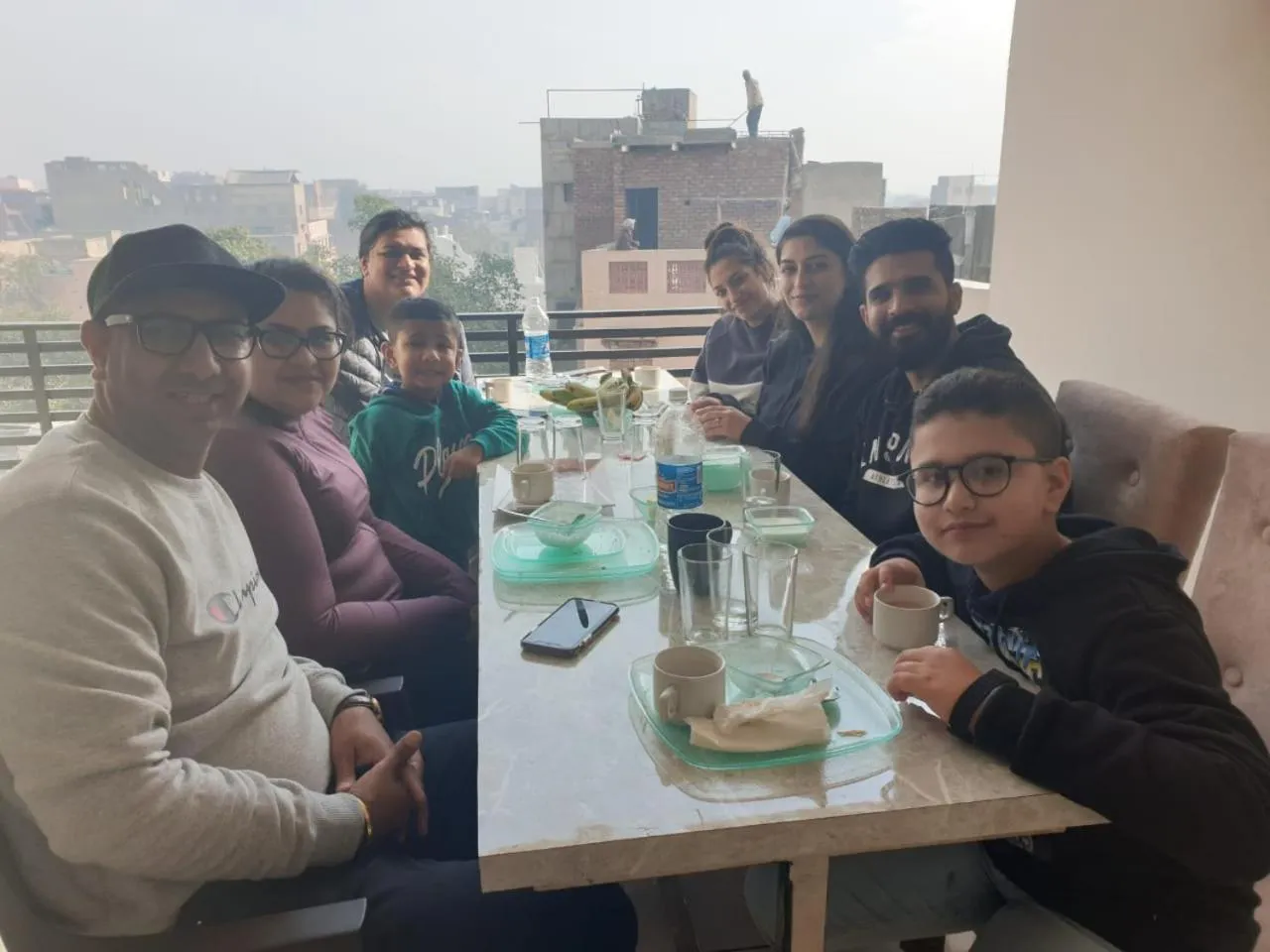 People in Hotel Malhotra inn 50 Meter from Golden Temple