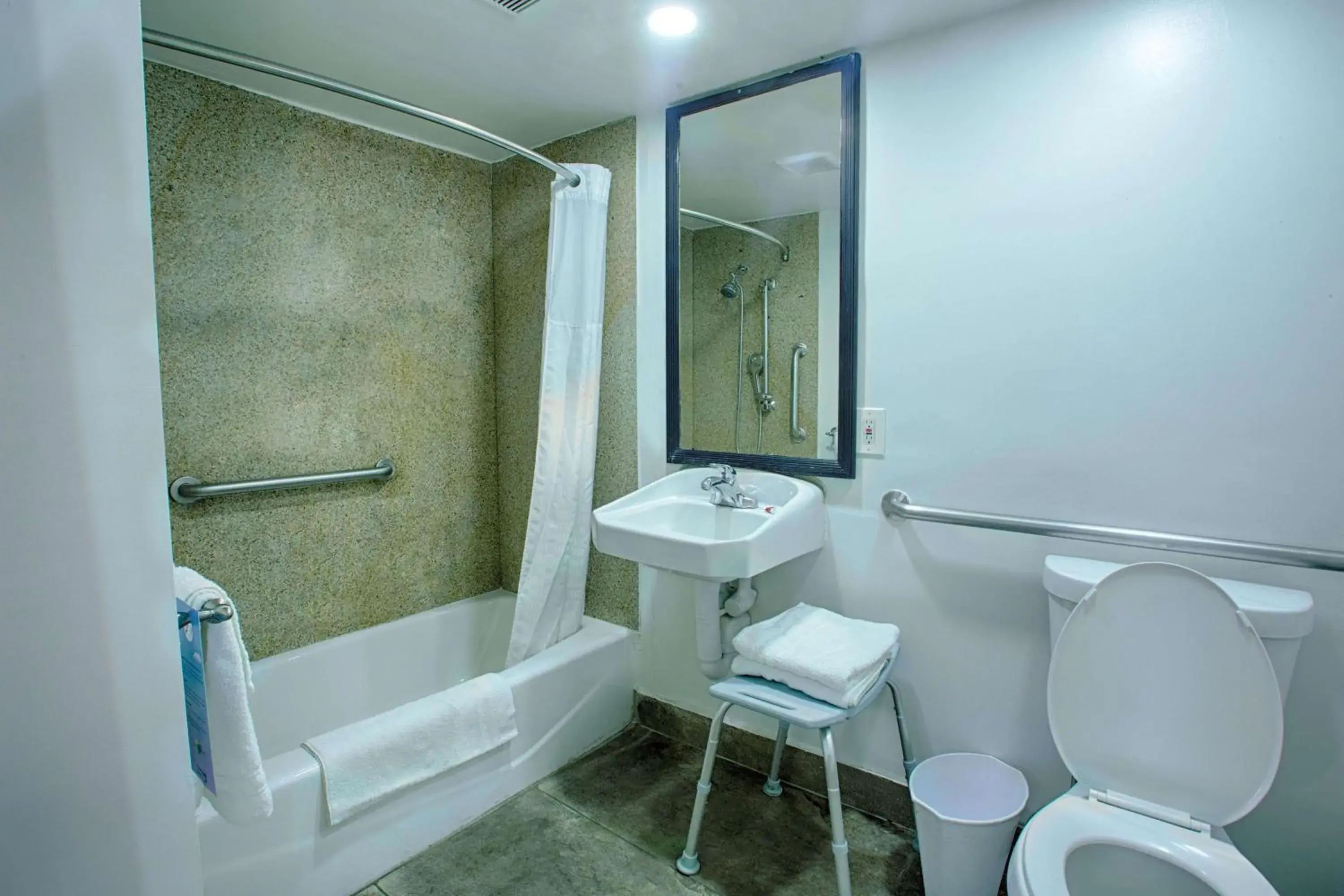 Single Room - single occupancy - Disability Access in City Center Downtown Single Room - single occupancy - Disability Access in City Center Downtown