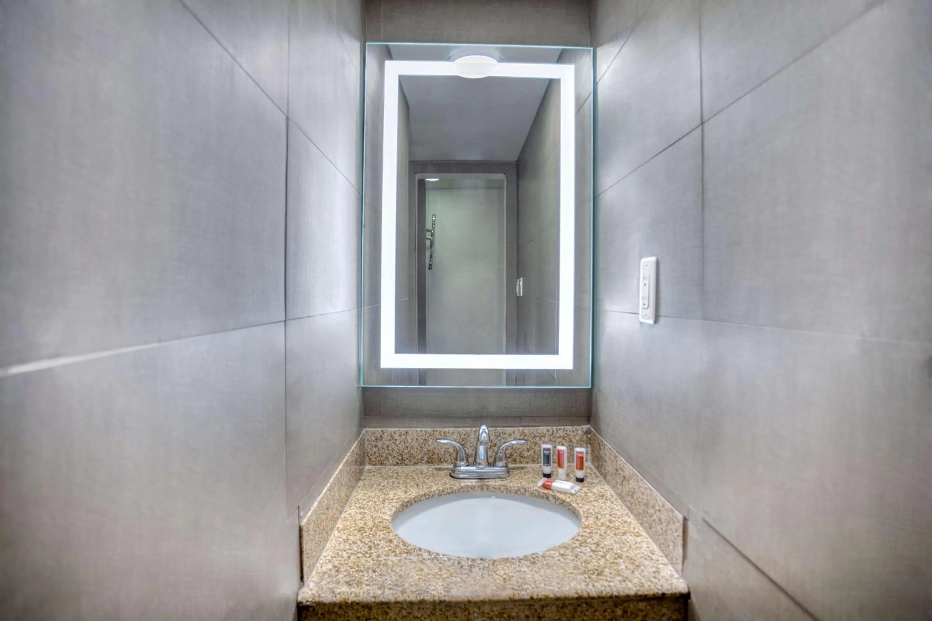 Bathroom in City Center Downtown