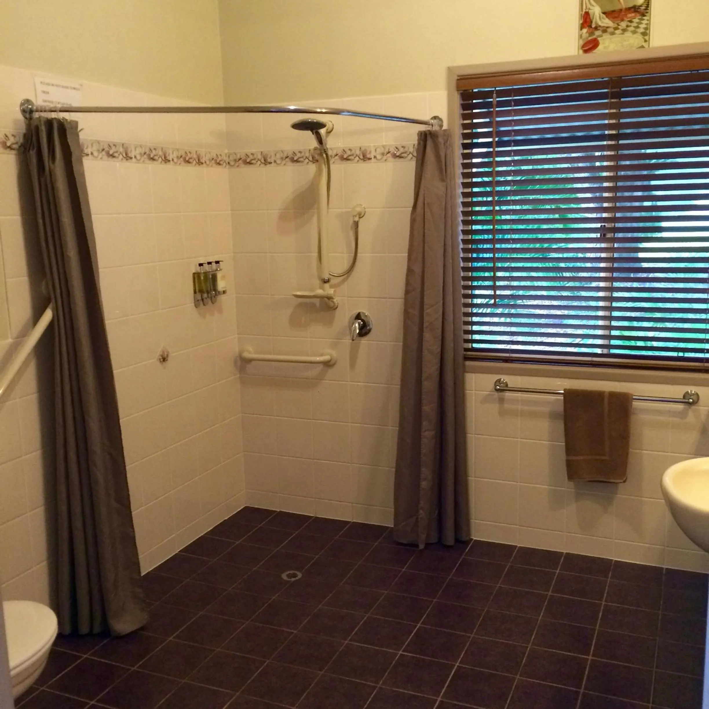 Bathroom in Maleny Luxury Cottages