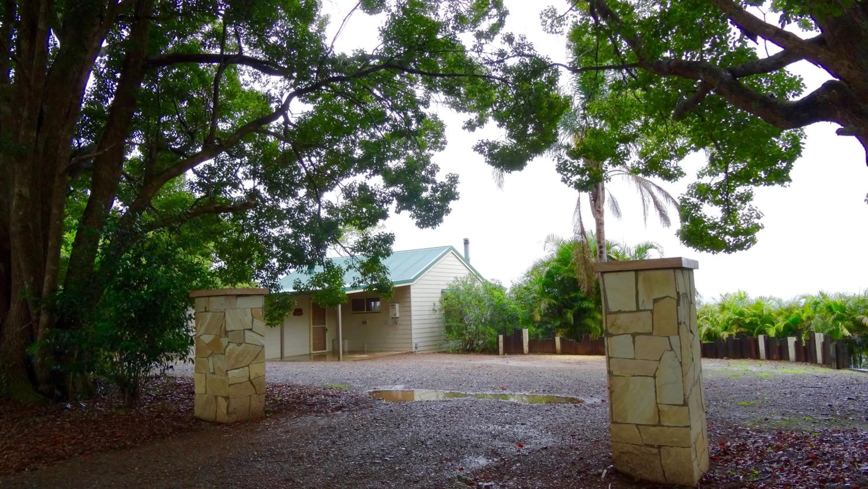 Facade/entrance in Maleny Luxury Cottages