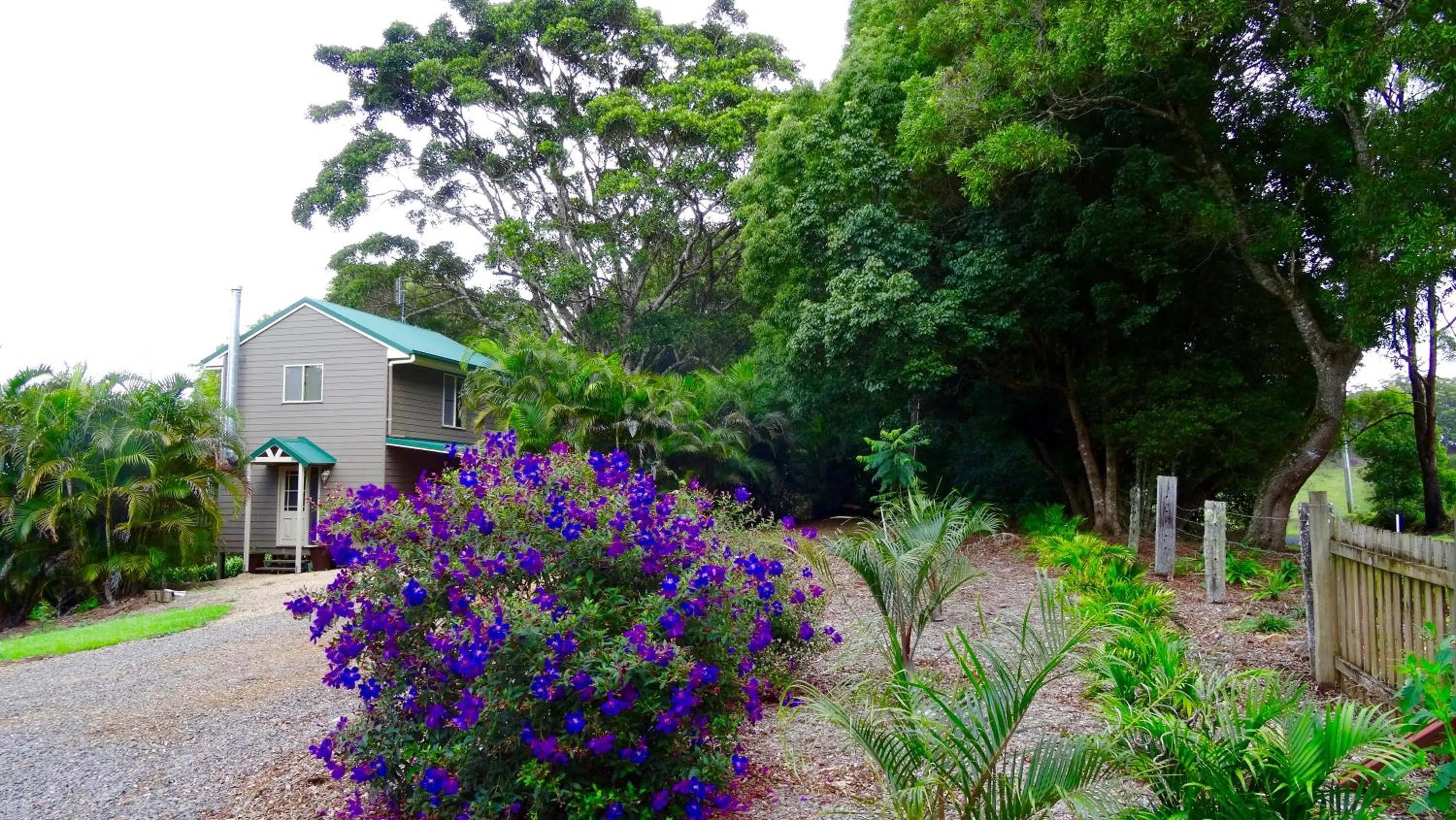 Facade/entrance in Maleny Luxury Cottages
