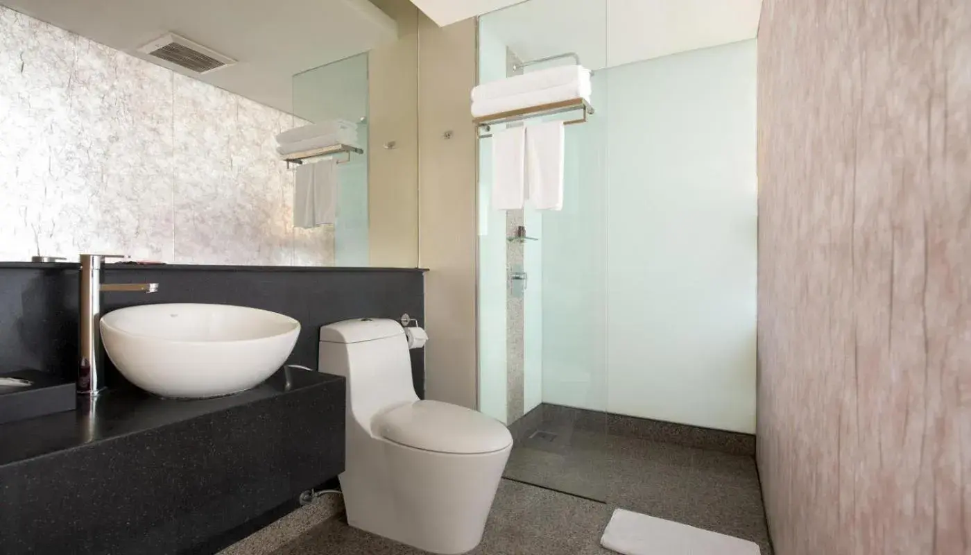 Bathroom in Empire Hotel Subang