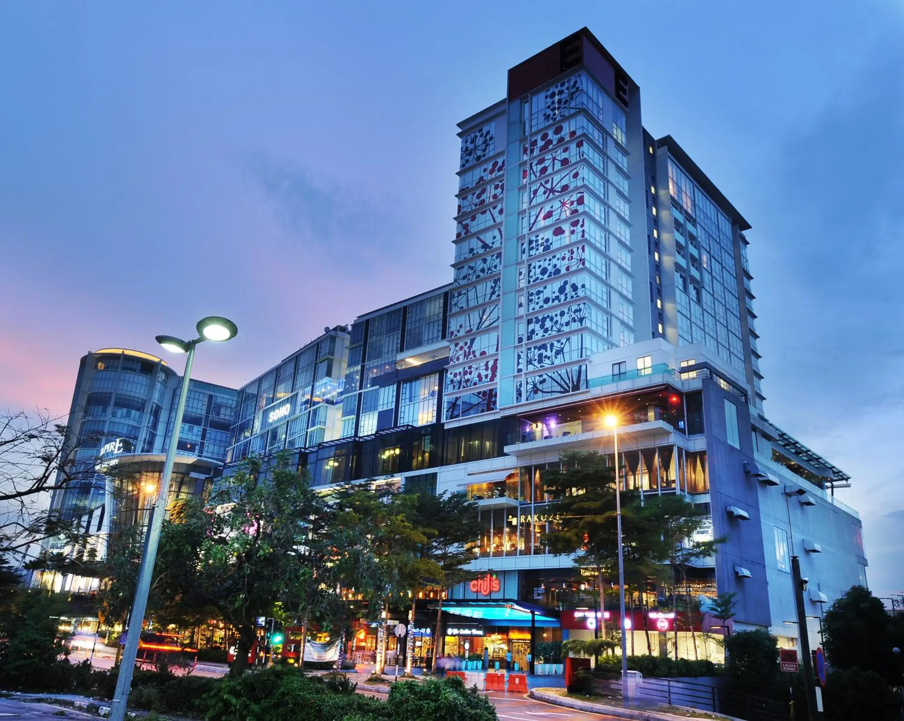 Facade/entrance in Empire Hotel Subang