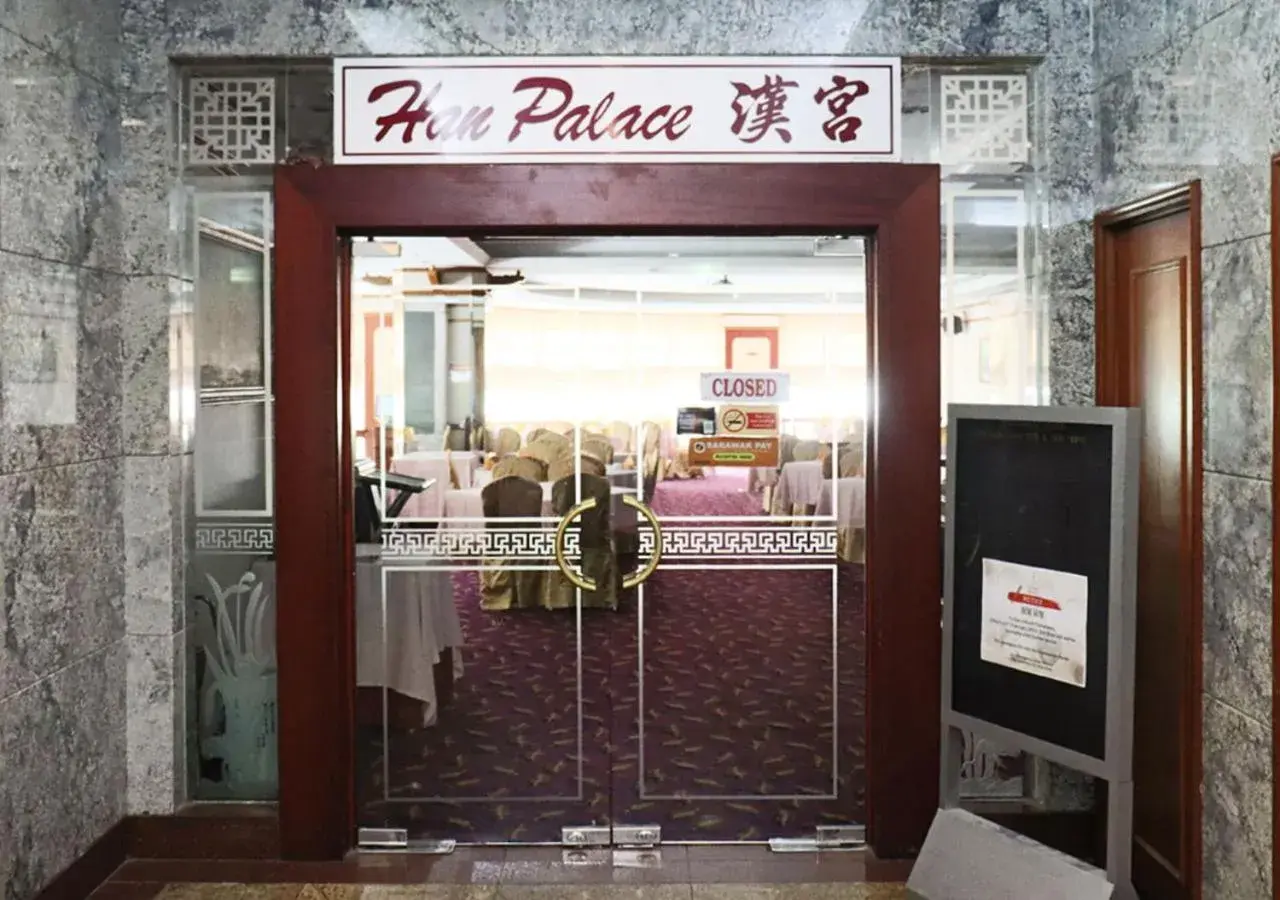 Restaurant/places to eat in Grand Palace Hotel Restaurant/places to eat in Grand Palace Hotel