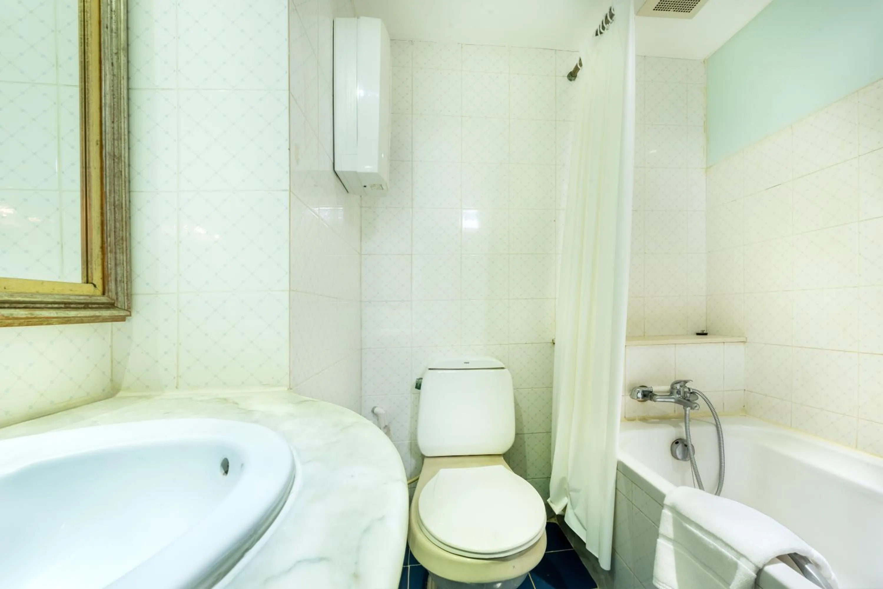 Bathroom in NASA BANGKOK - Airport Rail Link Ramkhamhang