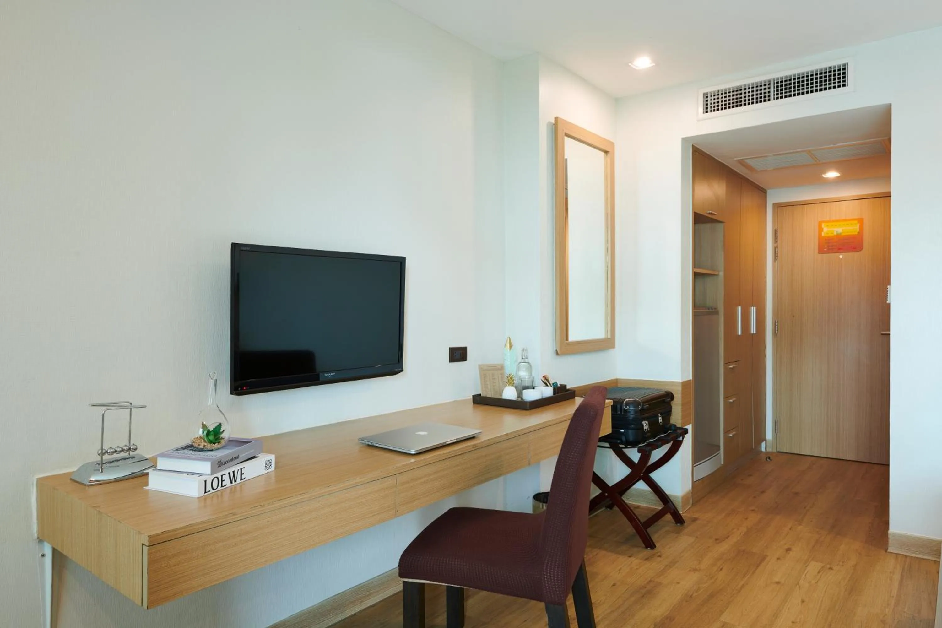 TV and multimedia in Adelphi Pattaya