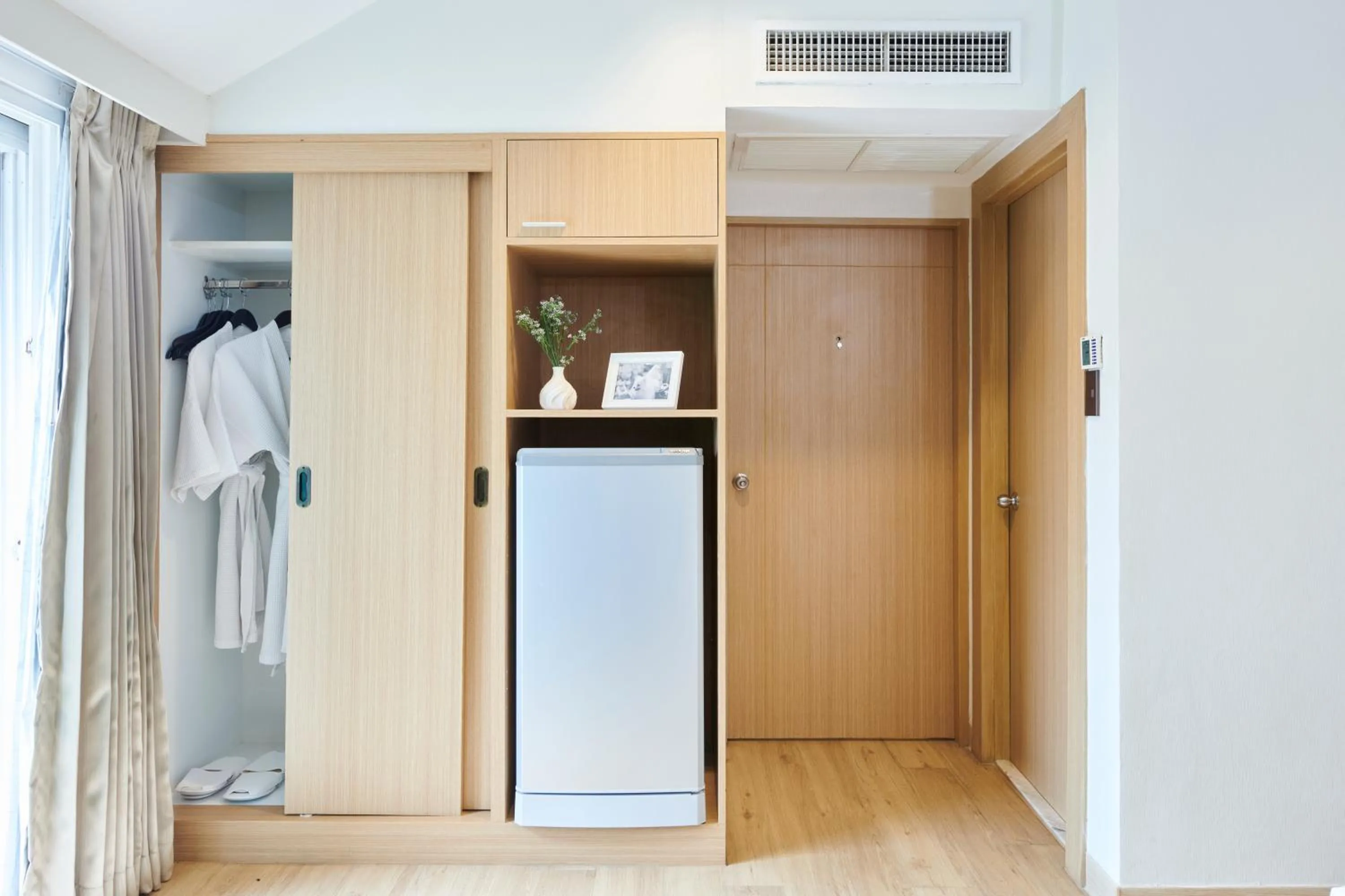 wardrobe in Adelphi Pattaya