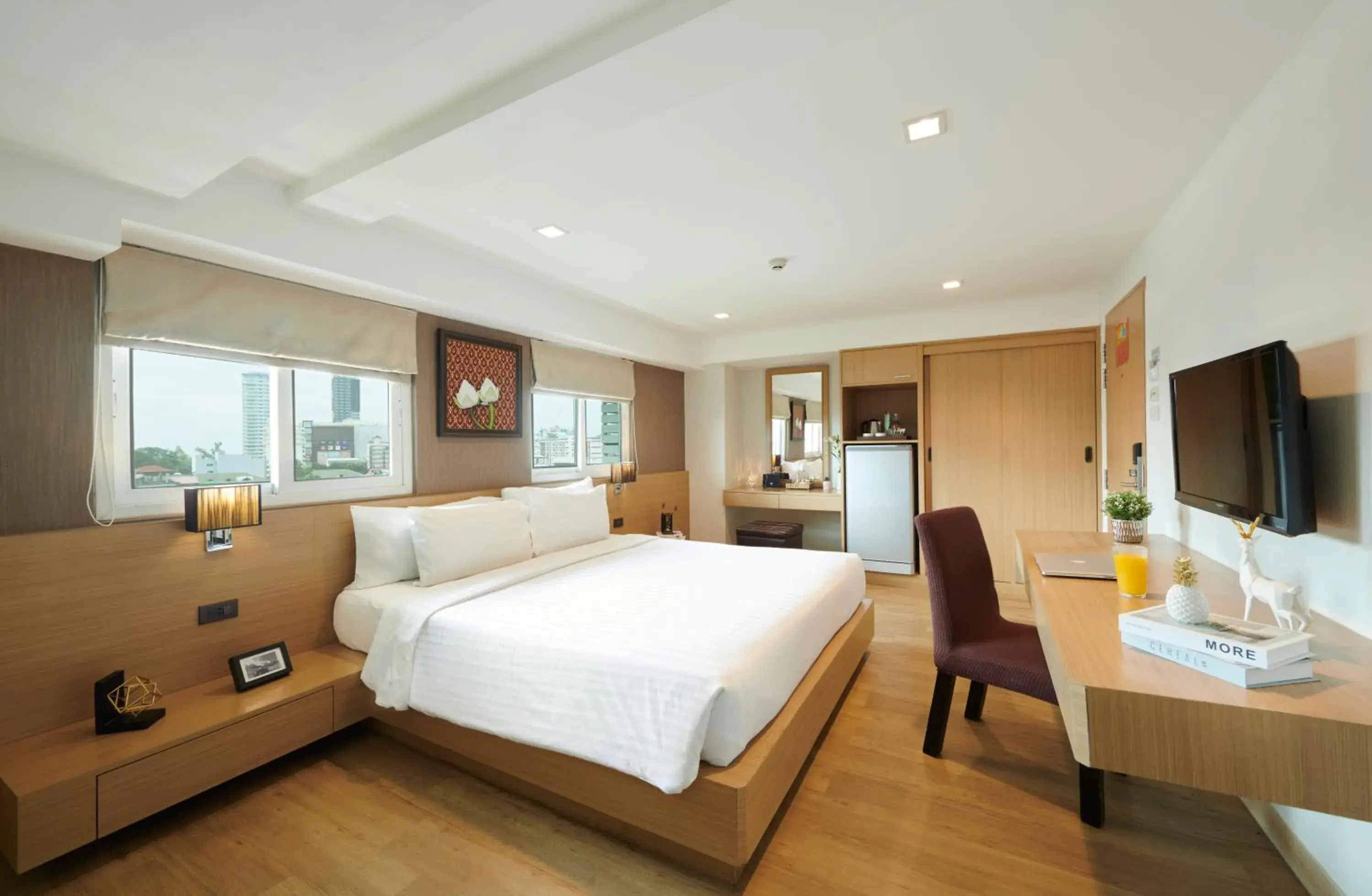 Photo of the whole room, Bed in Adelphi Pattaya Photo of the whole room, Bed in Adelphi Pattaya