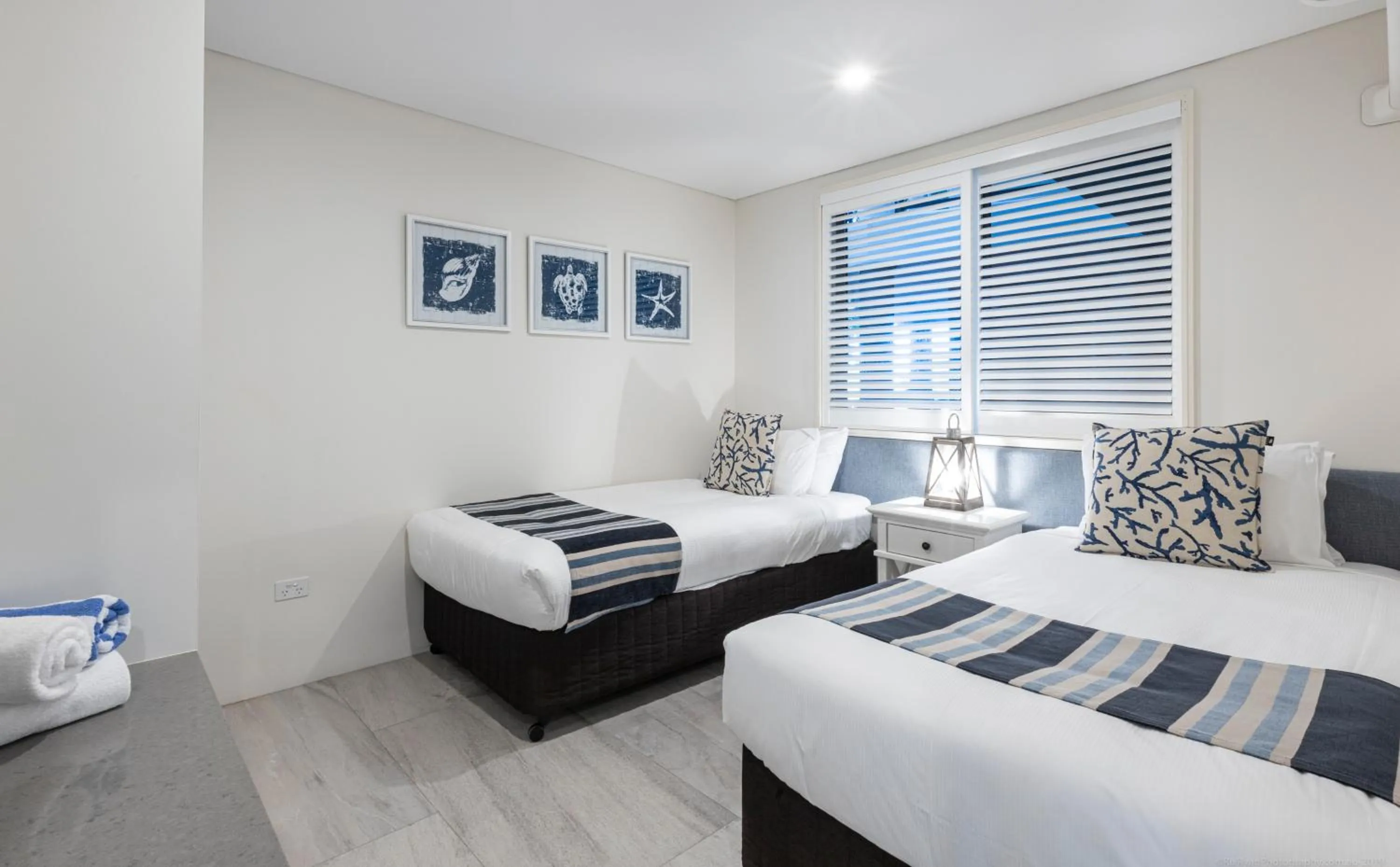 Bedroom, Bed in Bay Royal Apartments