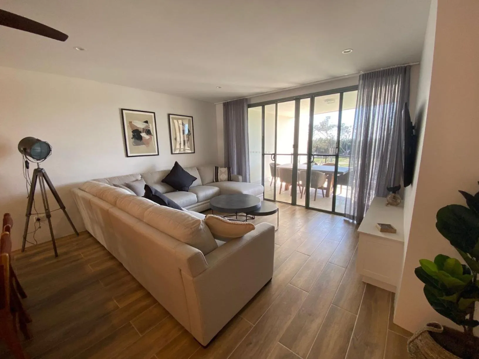 Bed in Bay Royal Apartments