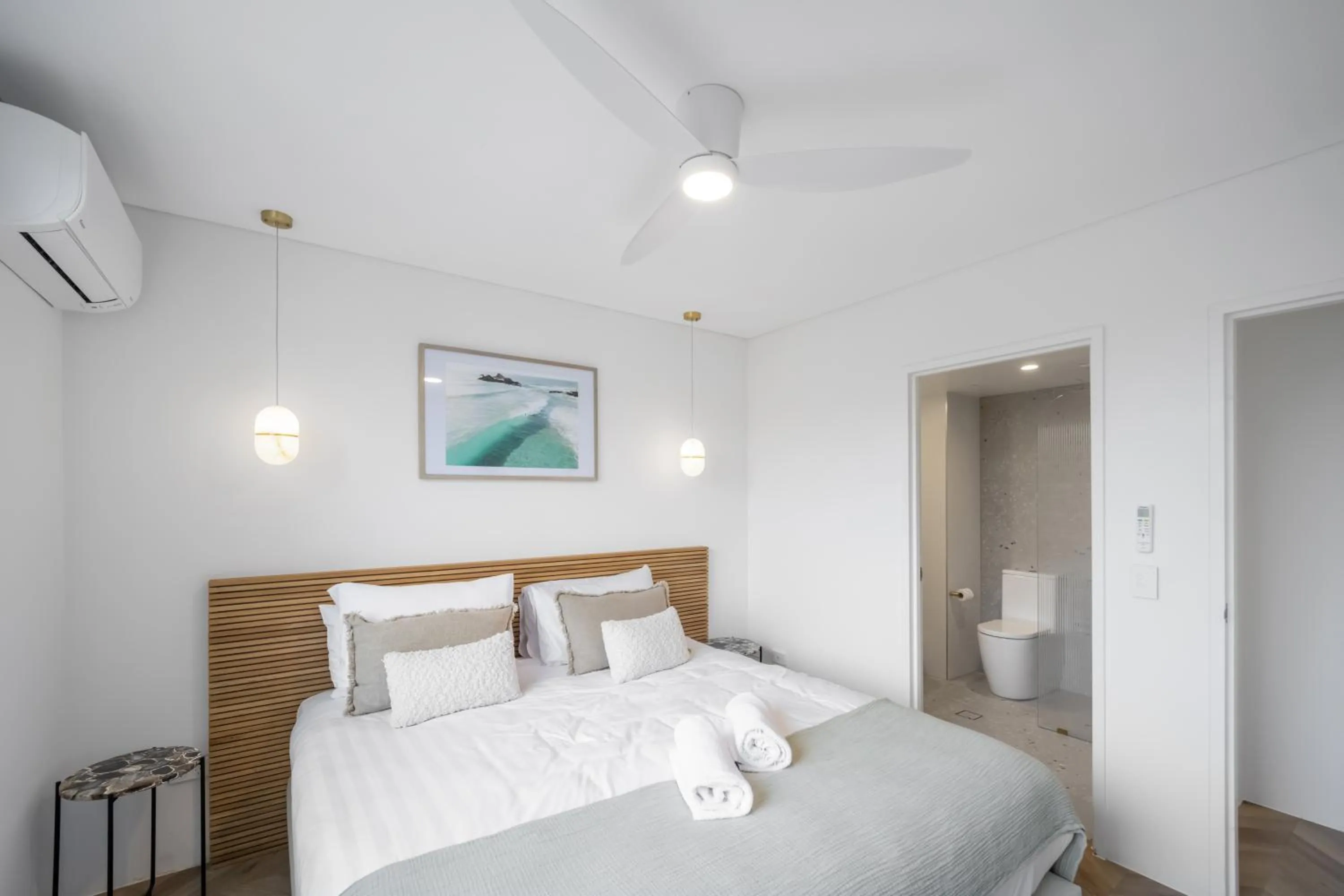 Bedroom, Bed in Bay Royal Apartments