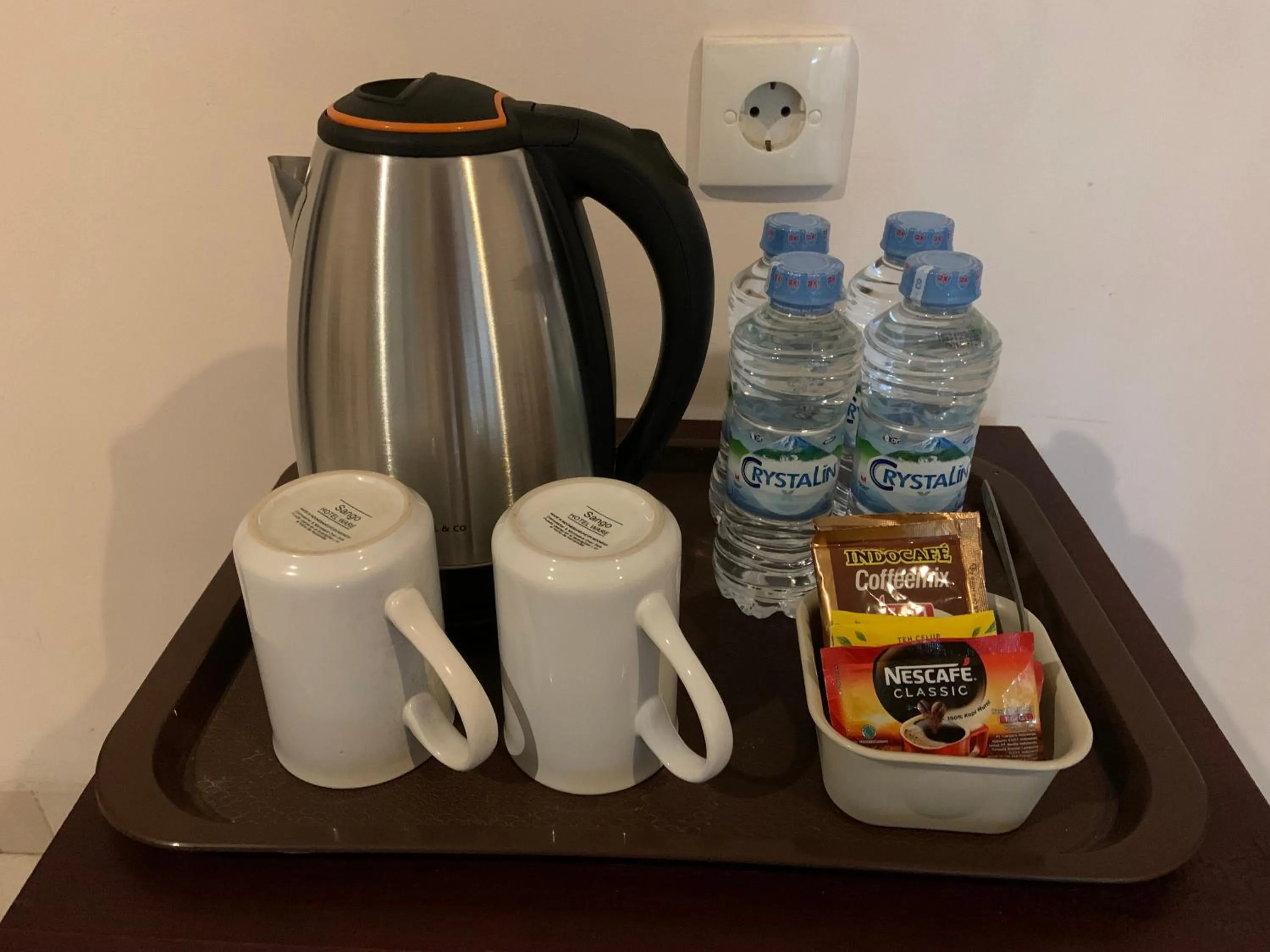 Coffee/tea facilities in Nirwana Suites