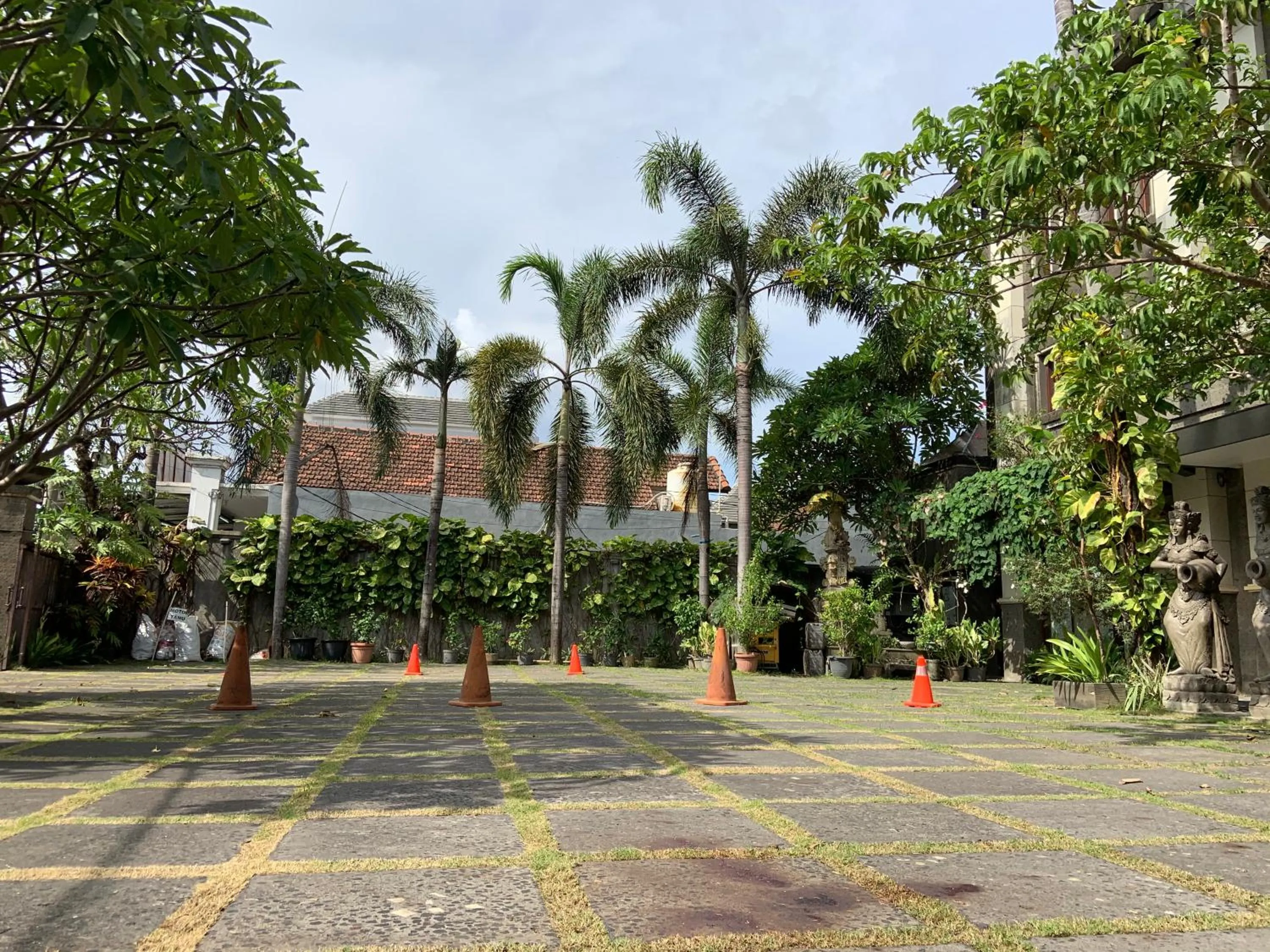 Garden in Nirwana Suites
