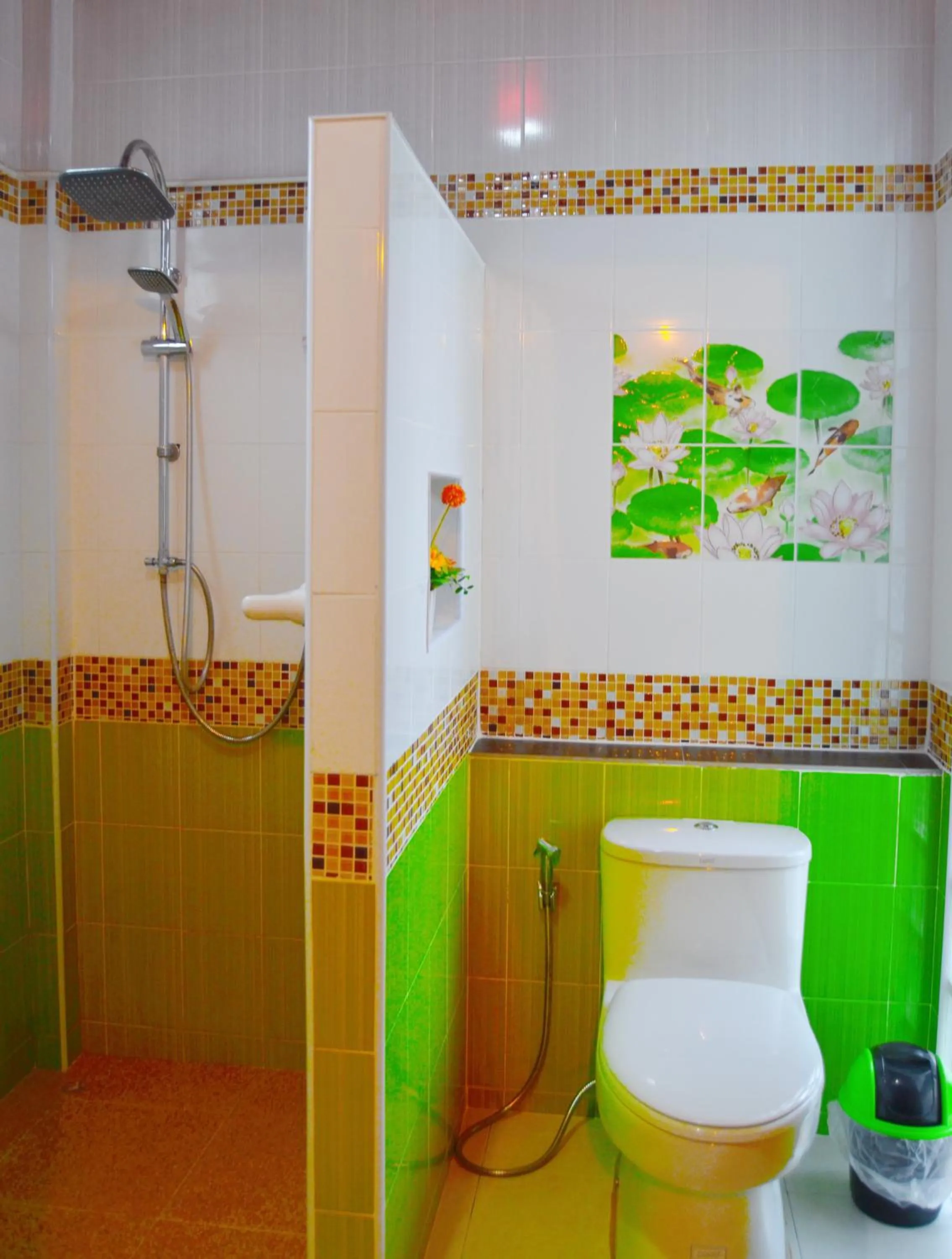 Shower in Sayang Beach Resort Koh Lanta