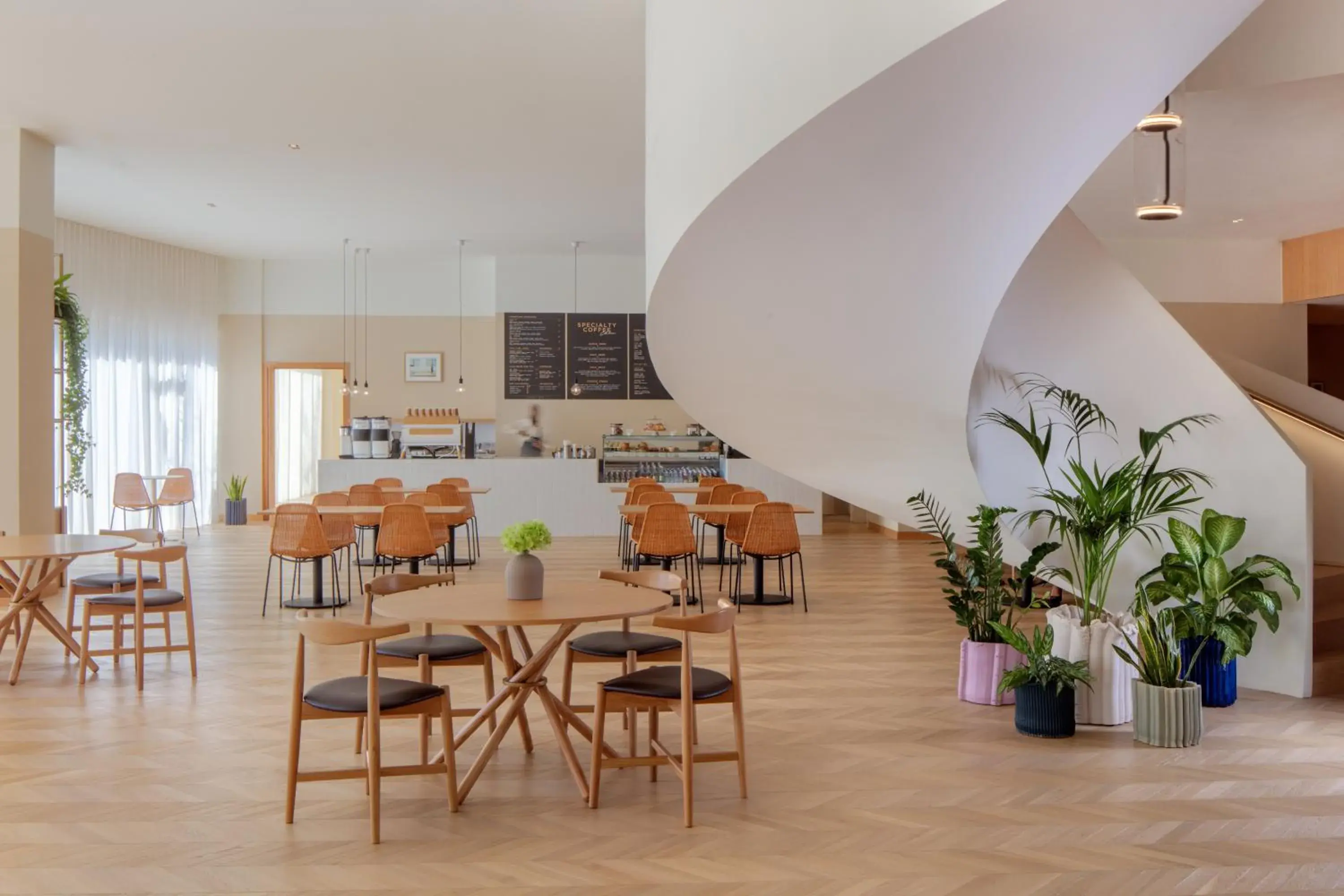 Restaurant/places to eat in Staybridge Suites Dubai Internet City by IHG Restaurant/places to eat in Staybridge Suites Dubai Internet City by IHG