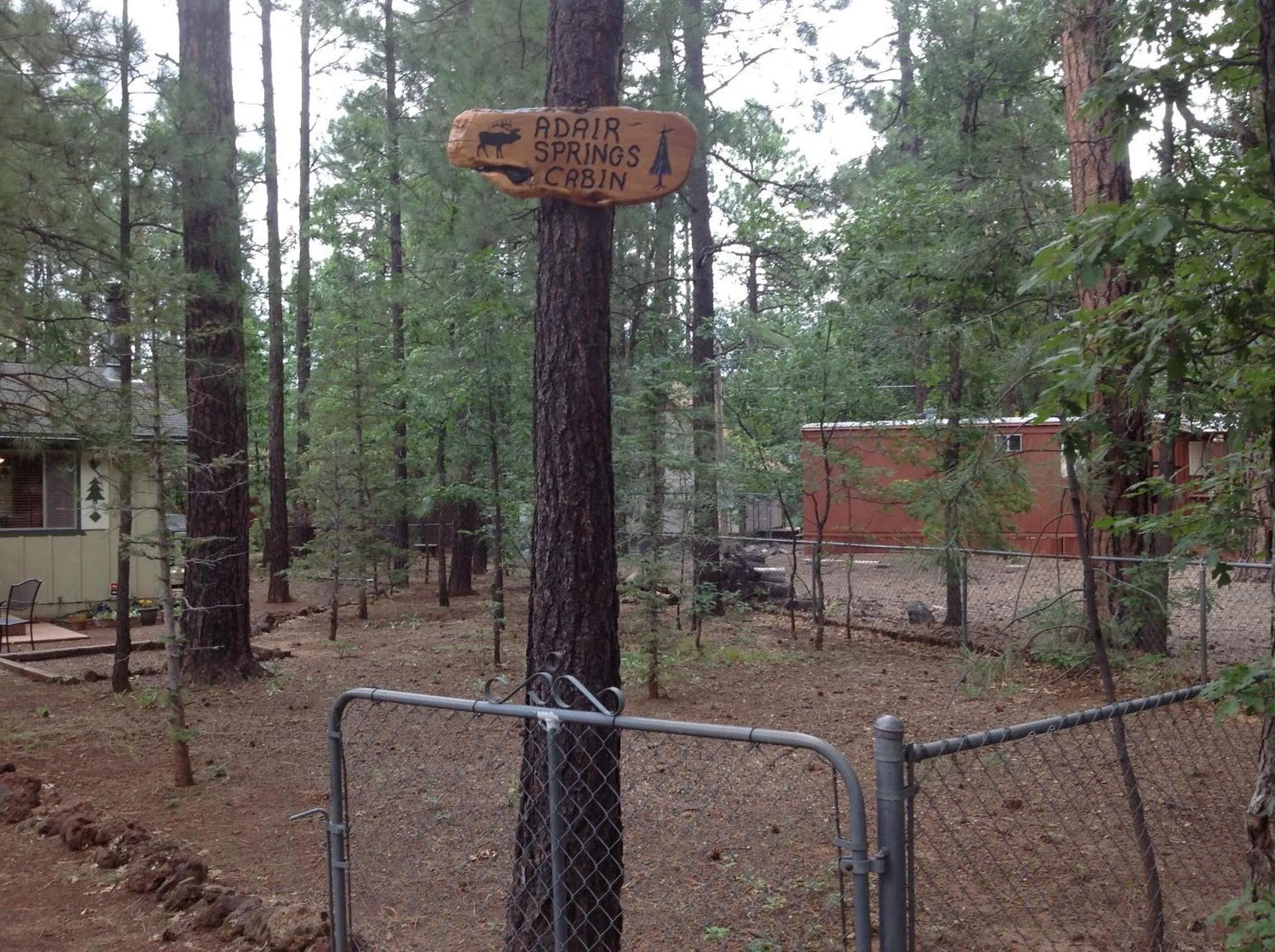 Facade/entrance in Adair Springs Cabin