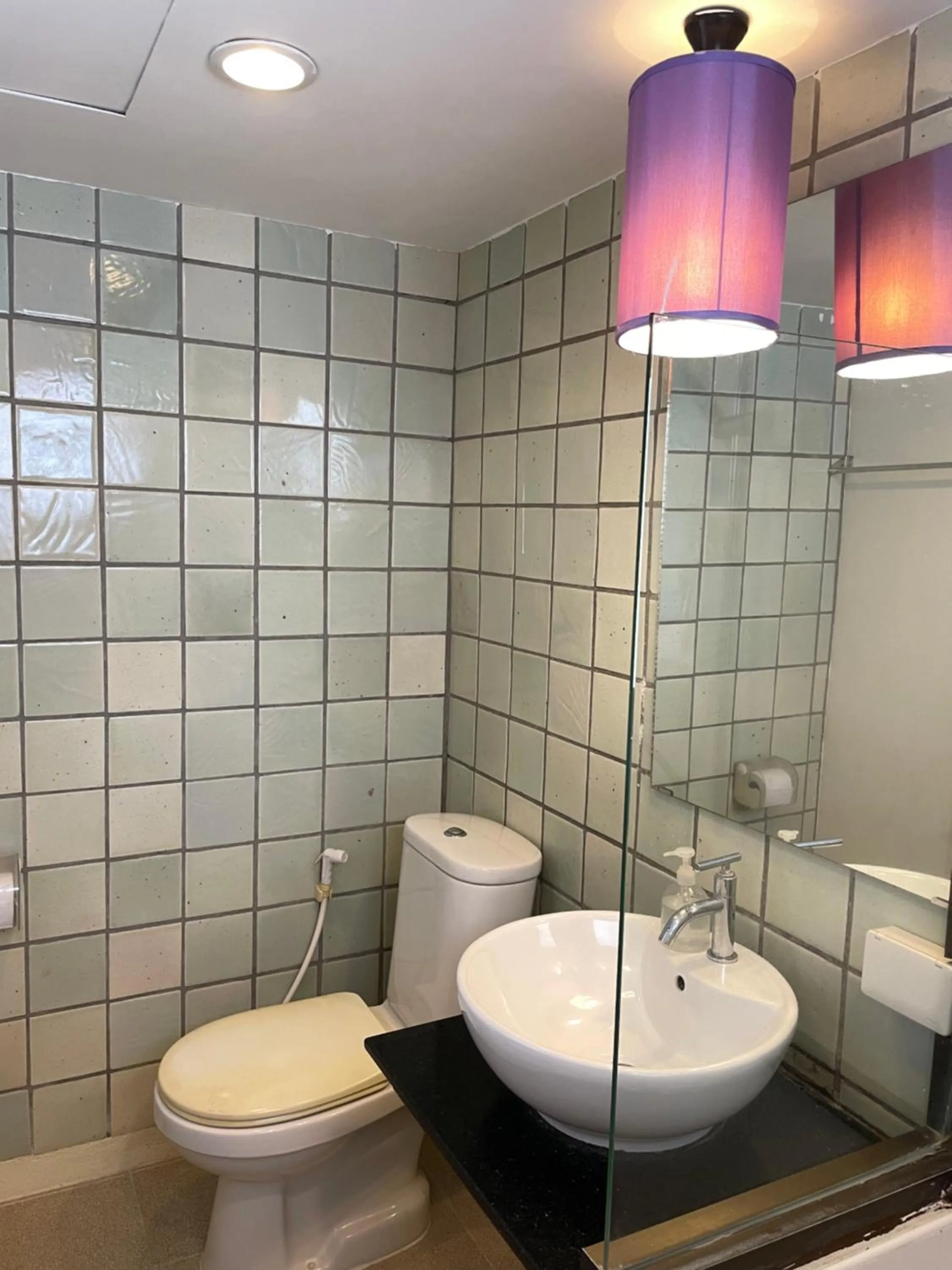 Shower in Yindee Stylish Guesthouse