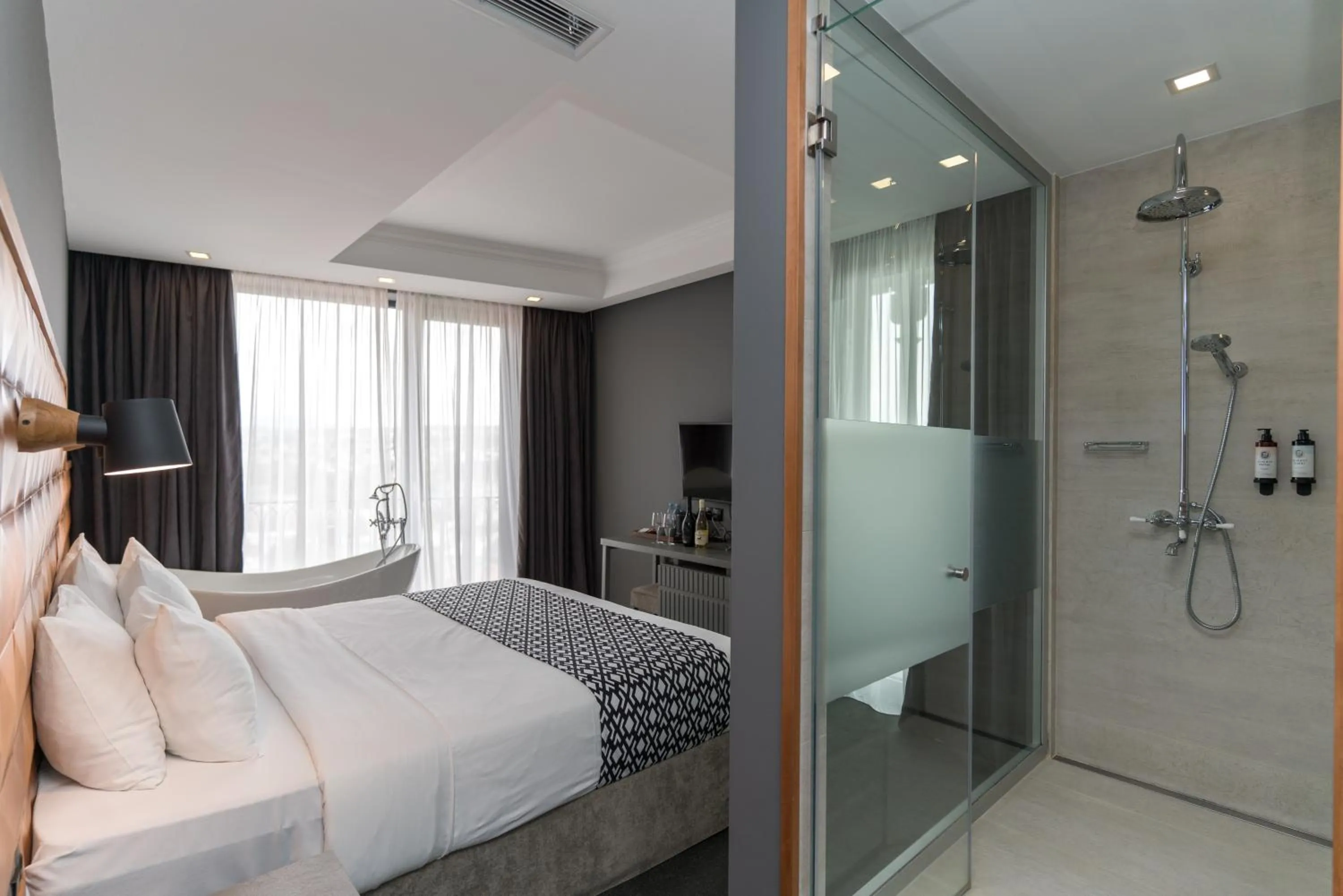 Bathroom, Bed in Amante Narikala Boutique Hotel