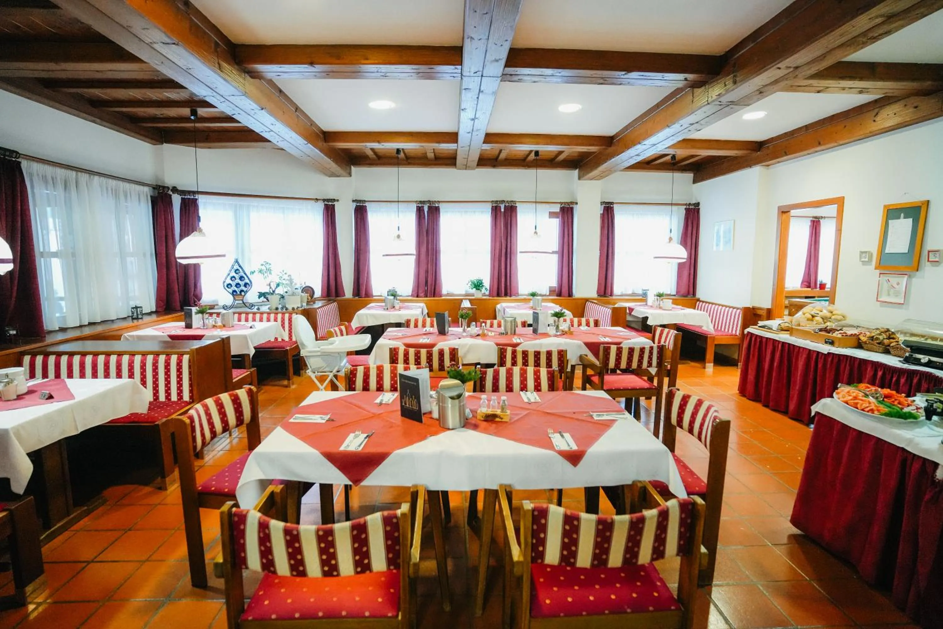 Restaurant/places to eat in BS-Ötscher Hotel