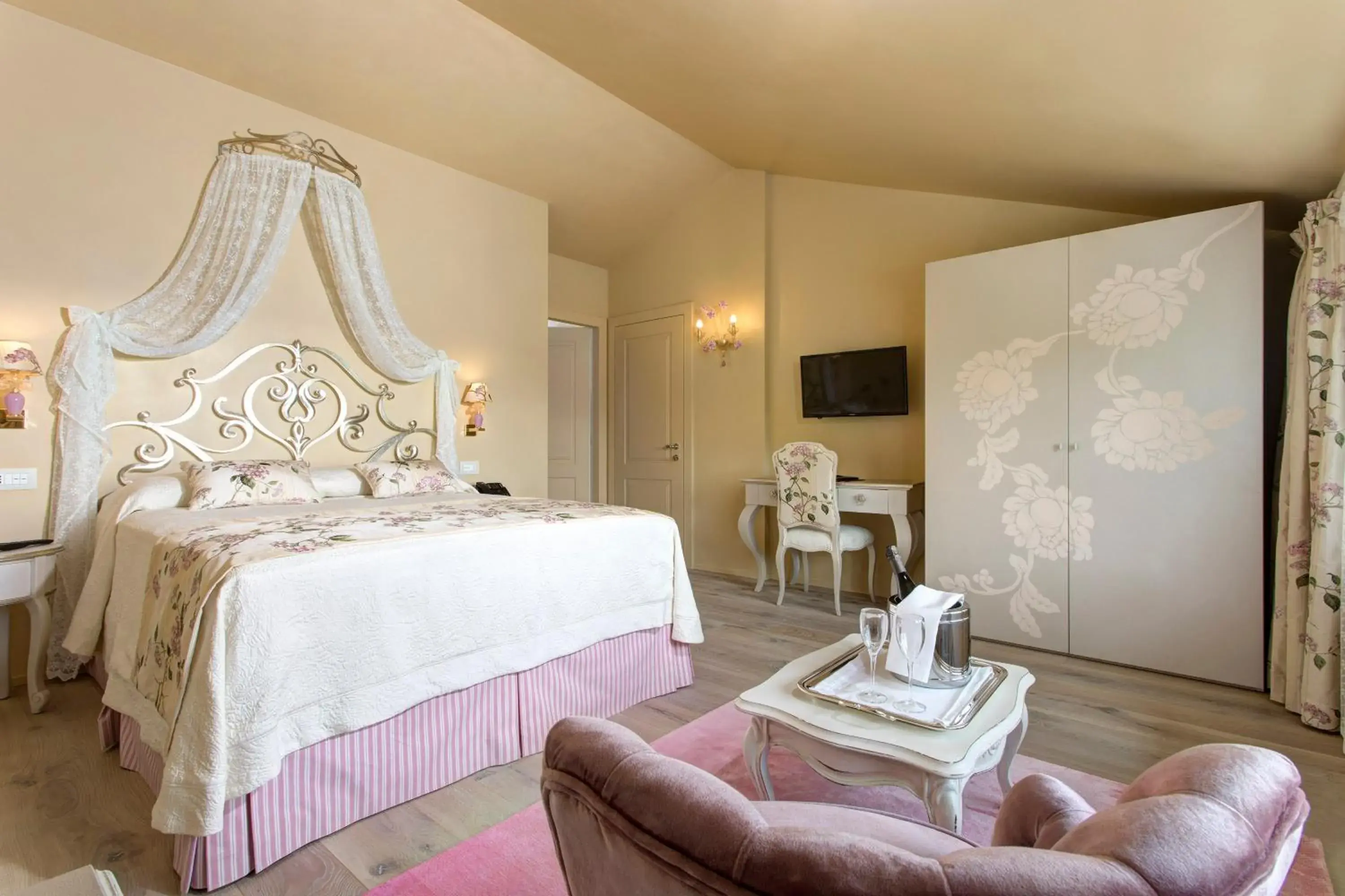 Deluxe Room - single occupancy in Colonìa Resort Deluxe Room - single occupancy in Colonìa Resort