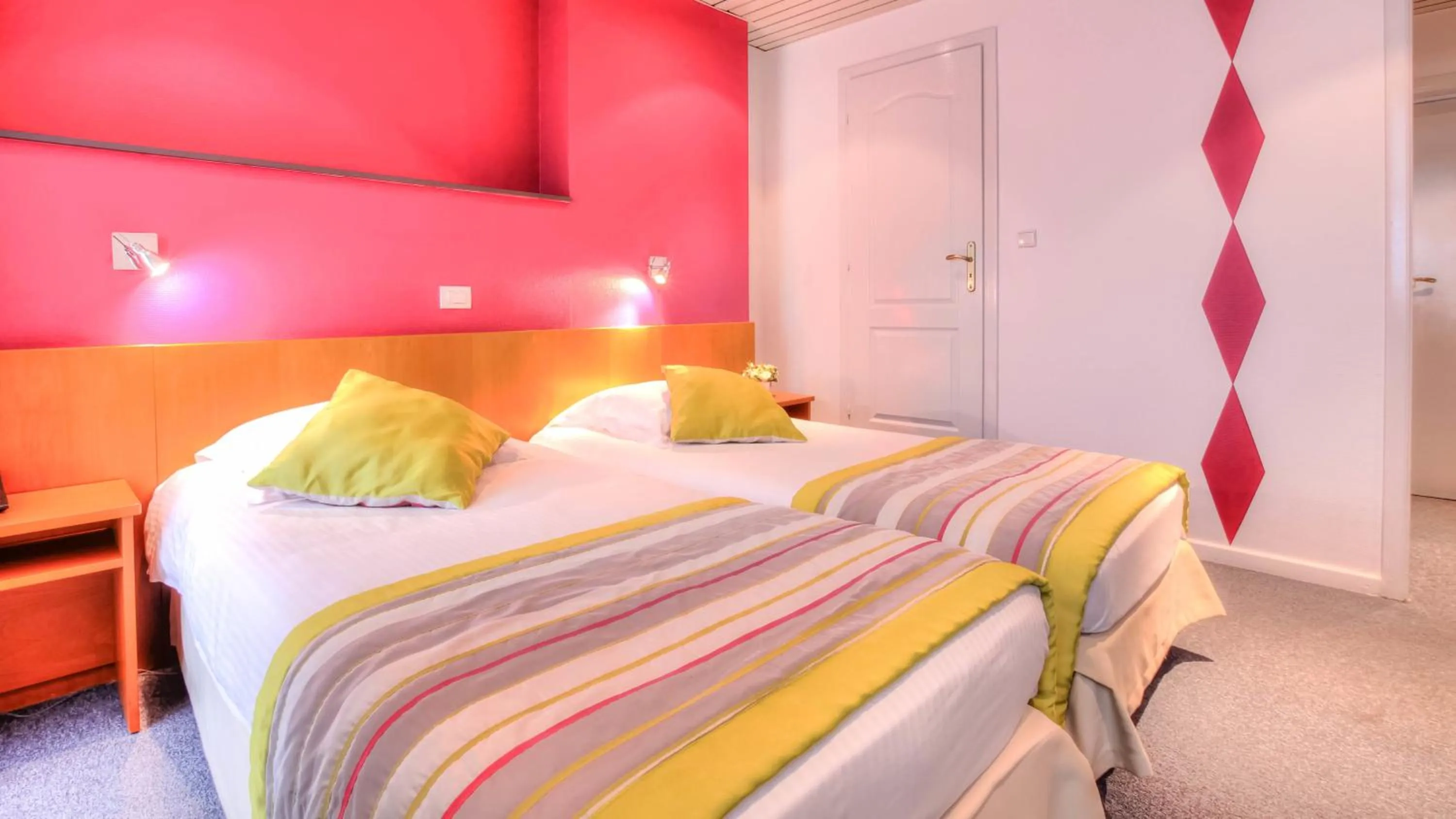 TV and multimedia, Bed in Hotel Le Terminus