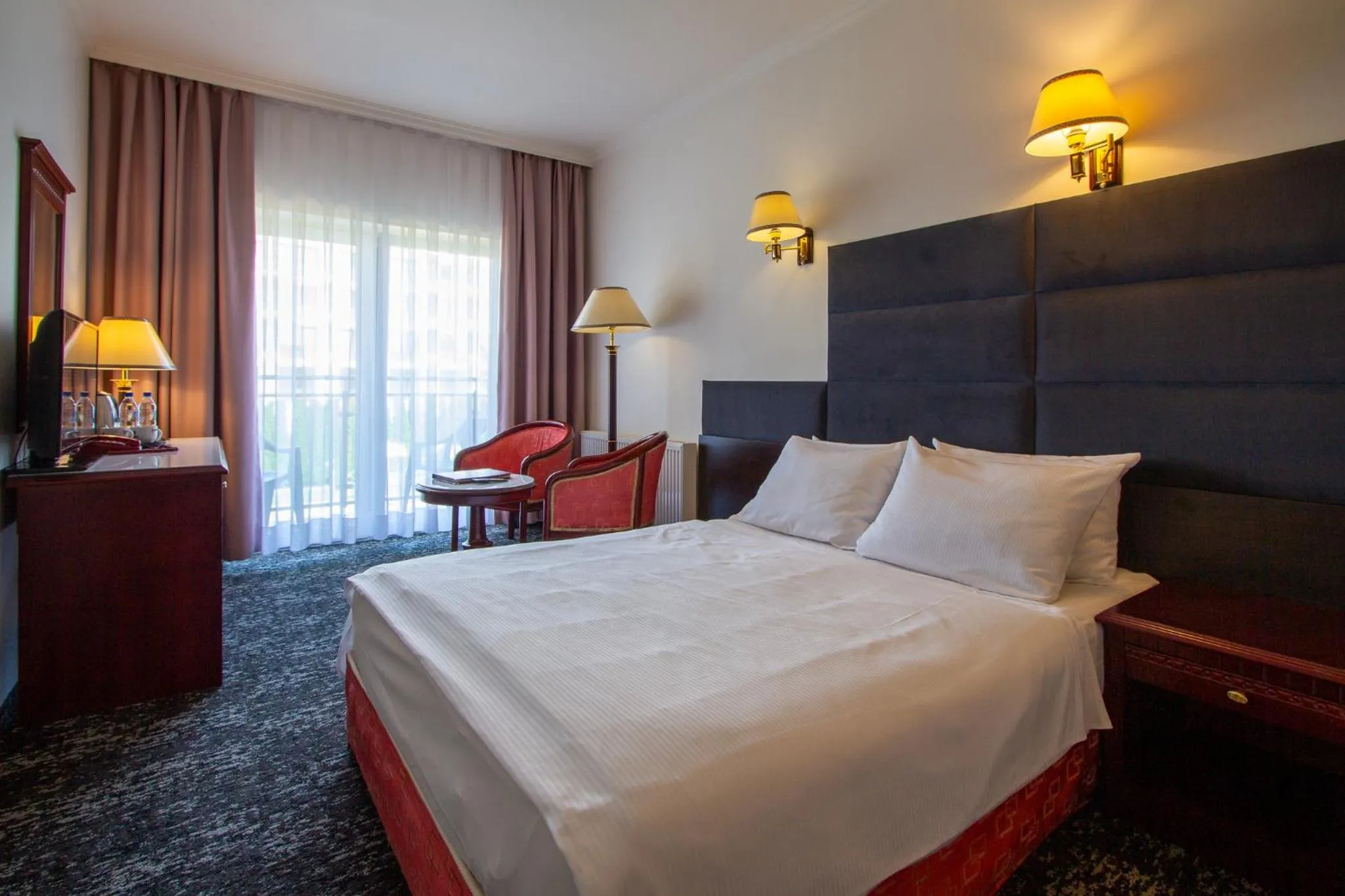 Bed in Royal Park Hotel & Spa