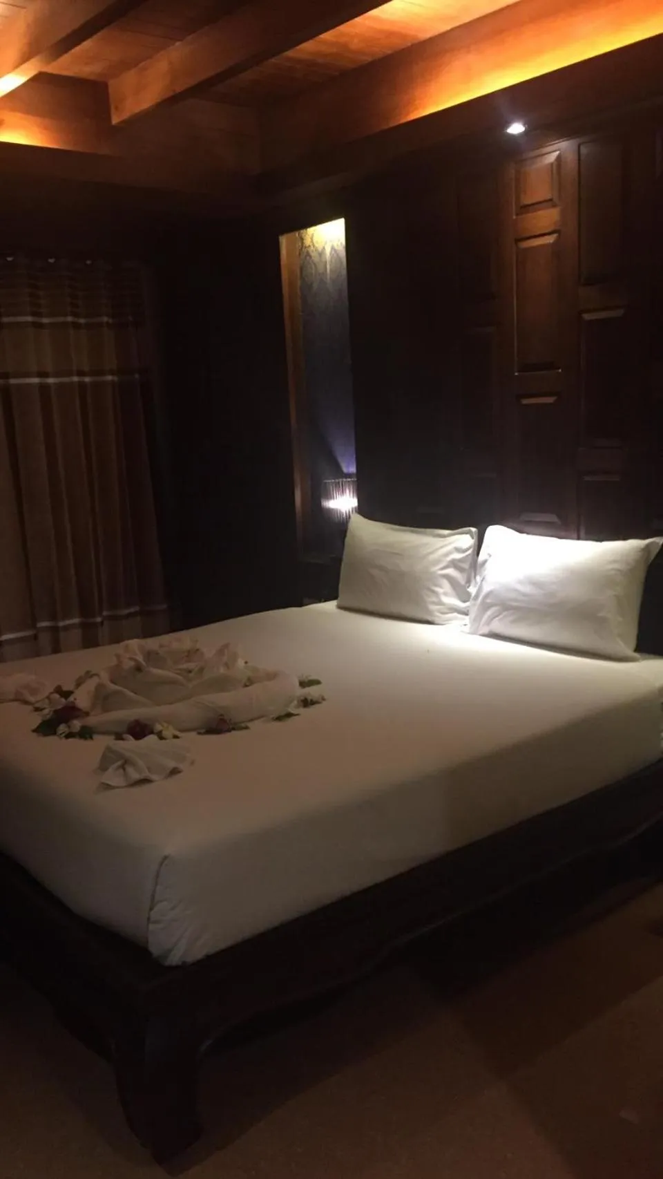 Bed in JJ Residence