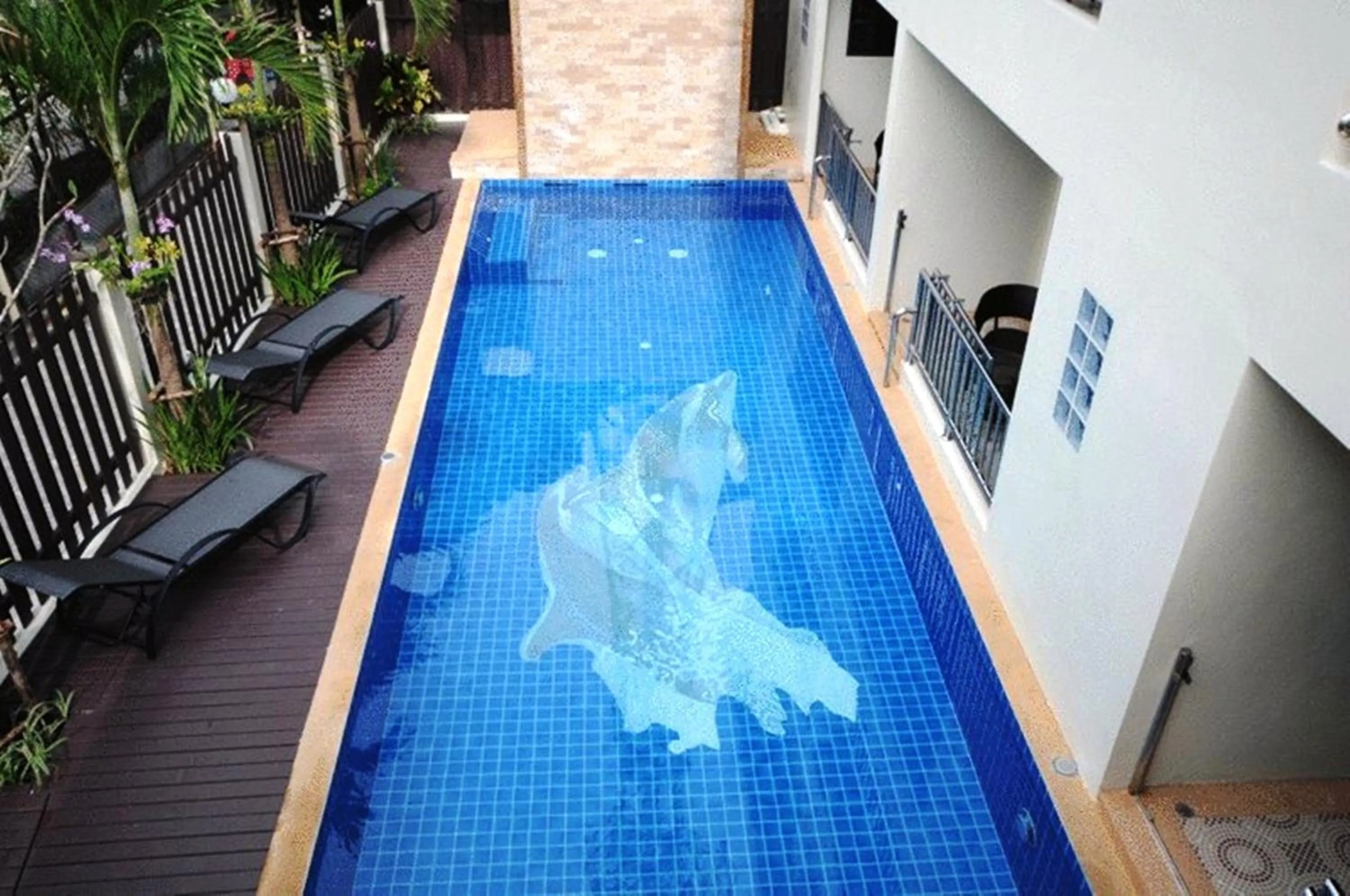 Swimming pool in JJ Residence